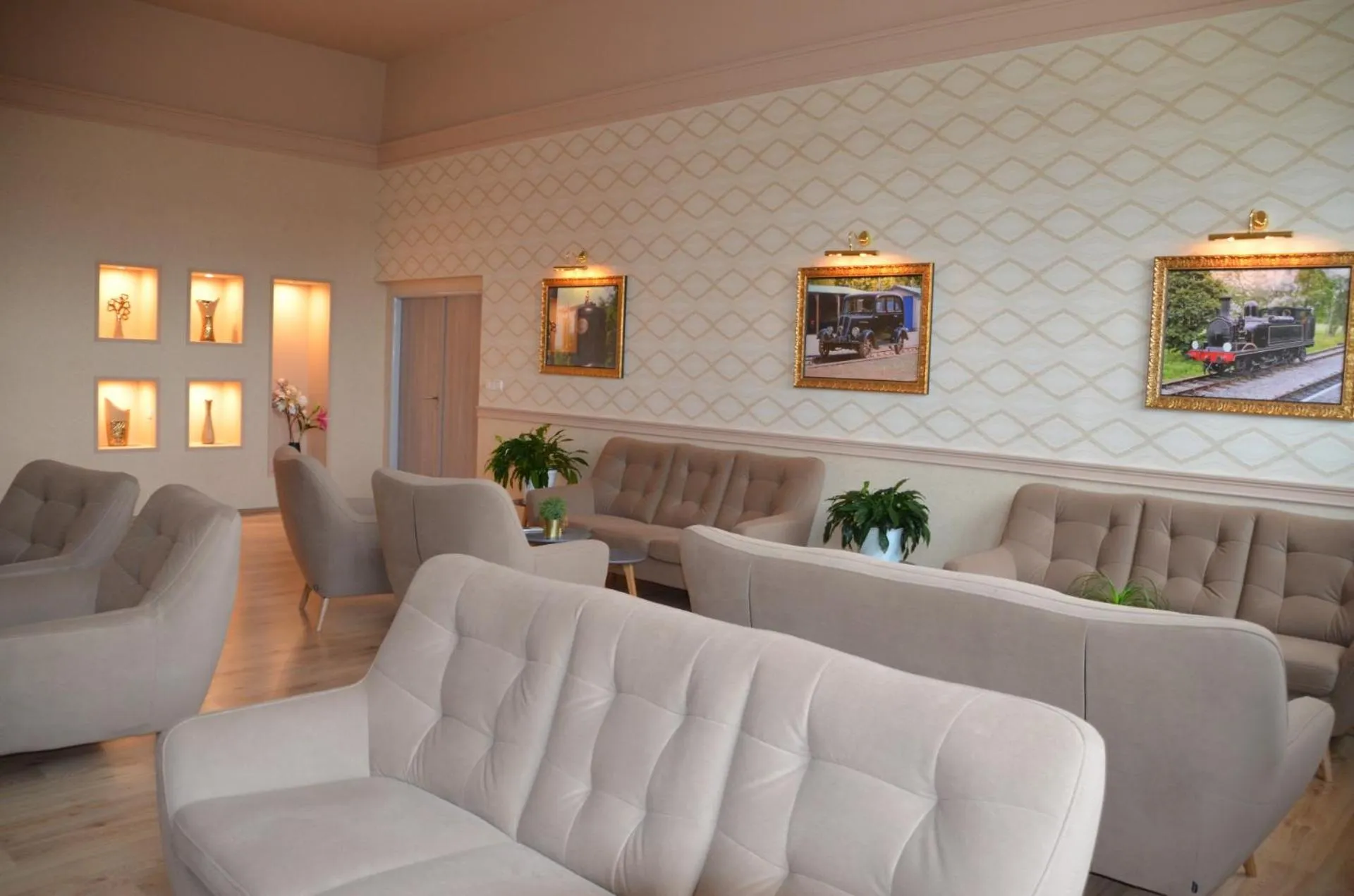 Restaurant/places to eat in Apartmány Deluxe