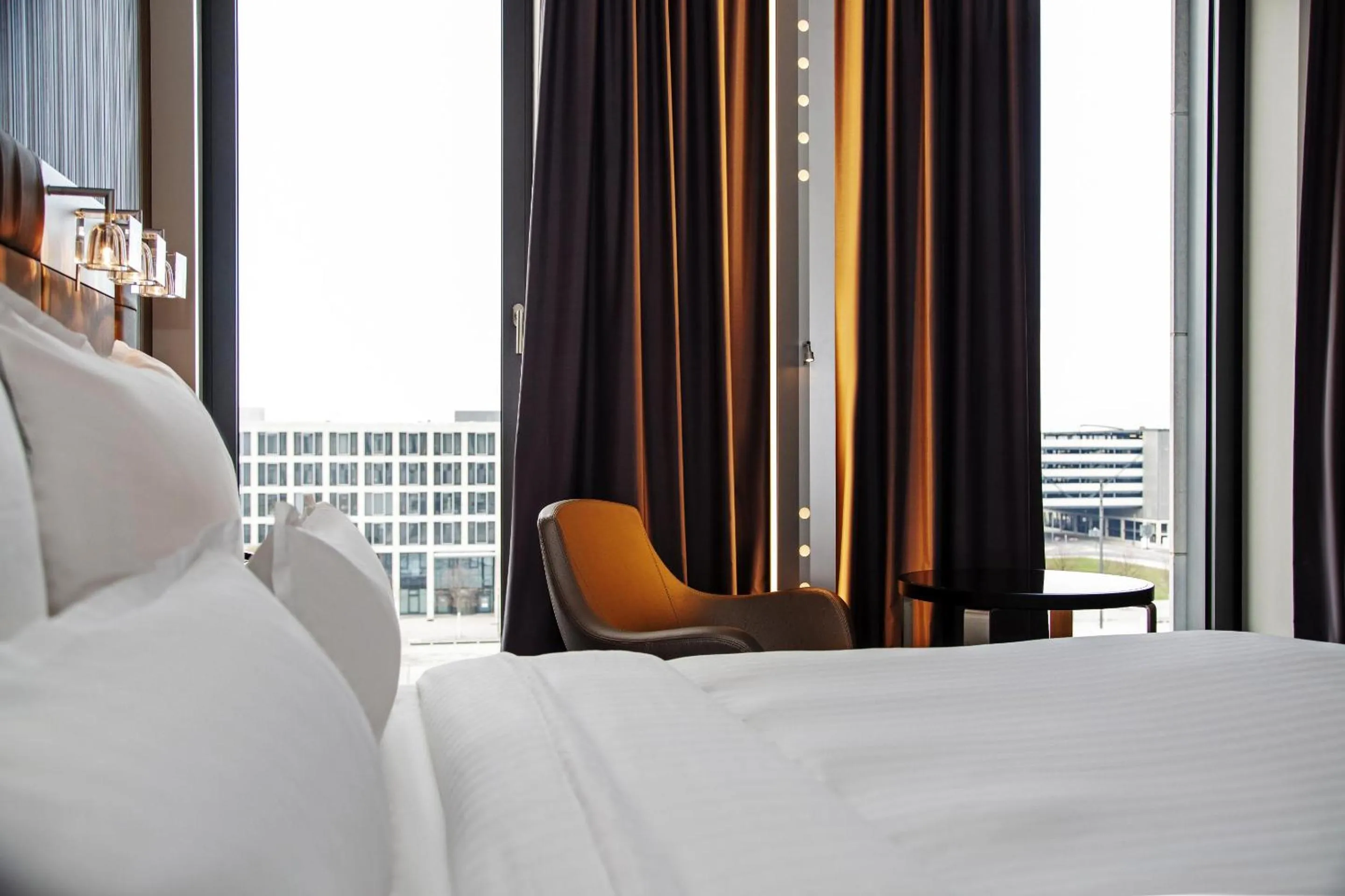 Photo of the whole room, Bed in Steigenberger Airport Hotel Berlin