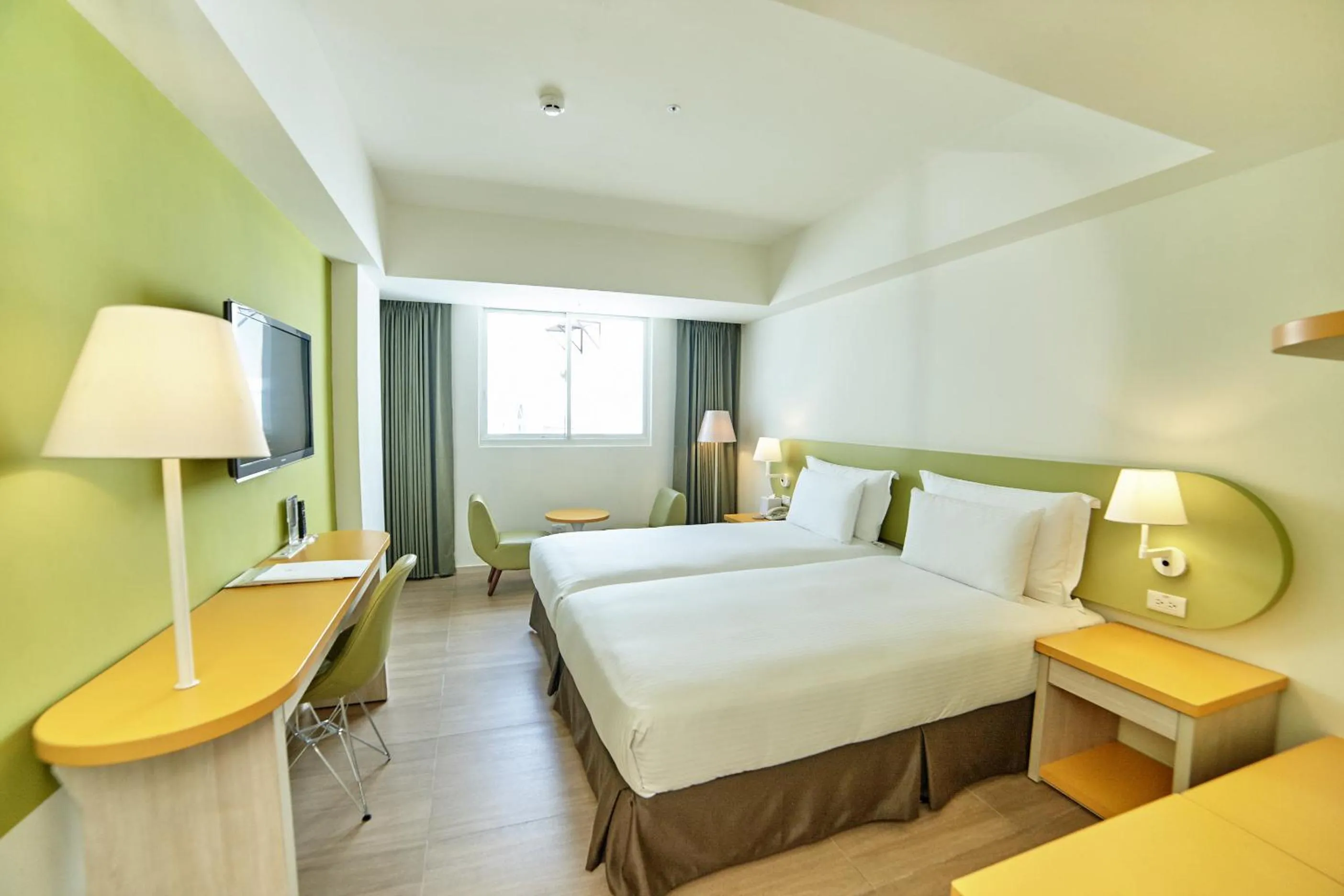 Photo of the whole room, Bed in Fullon Poshtel Kenting