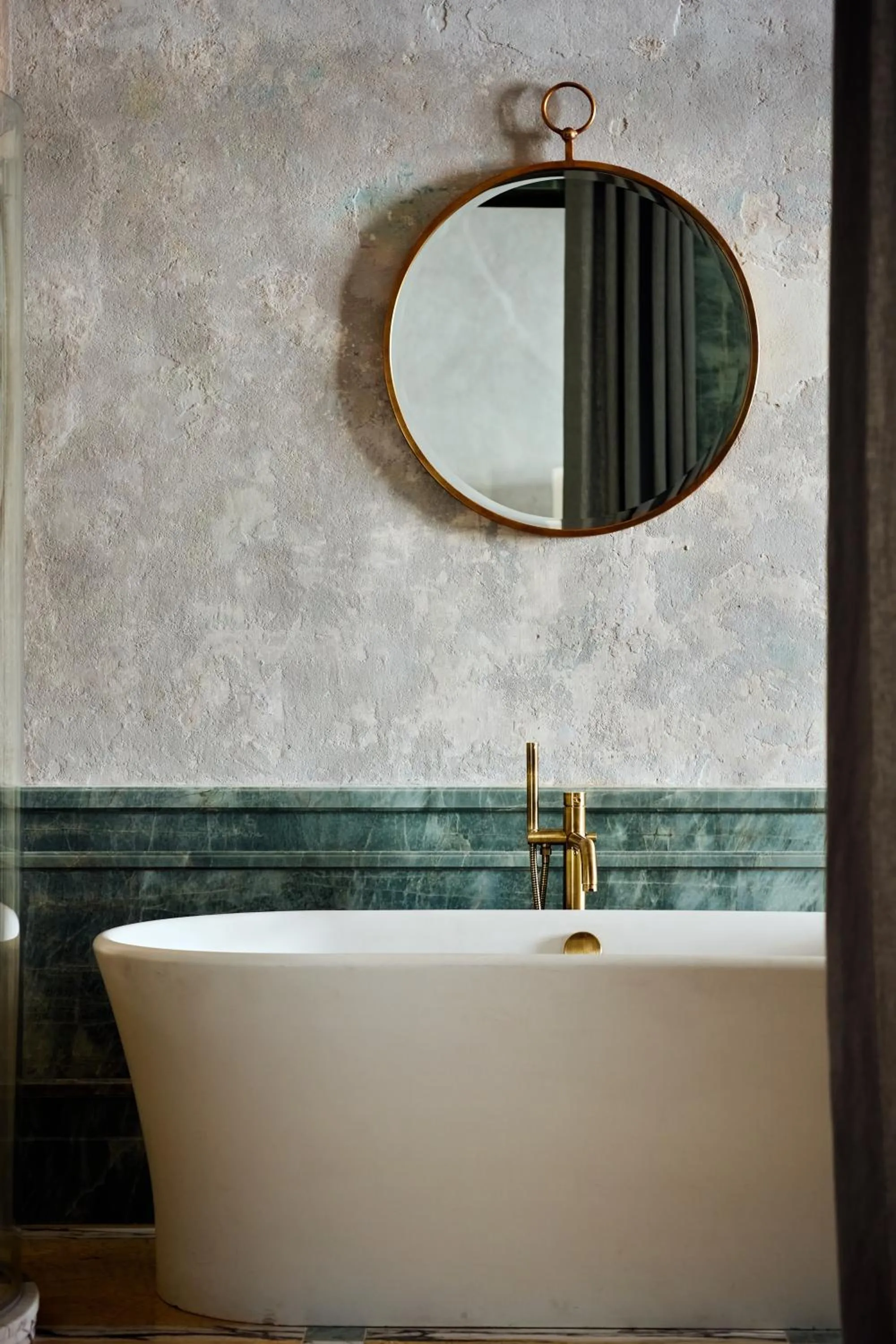 Bathroom in H15 Palace, a Luxury Collection Hotel, Krakow