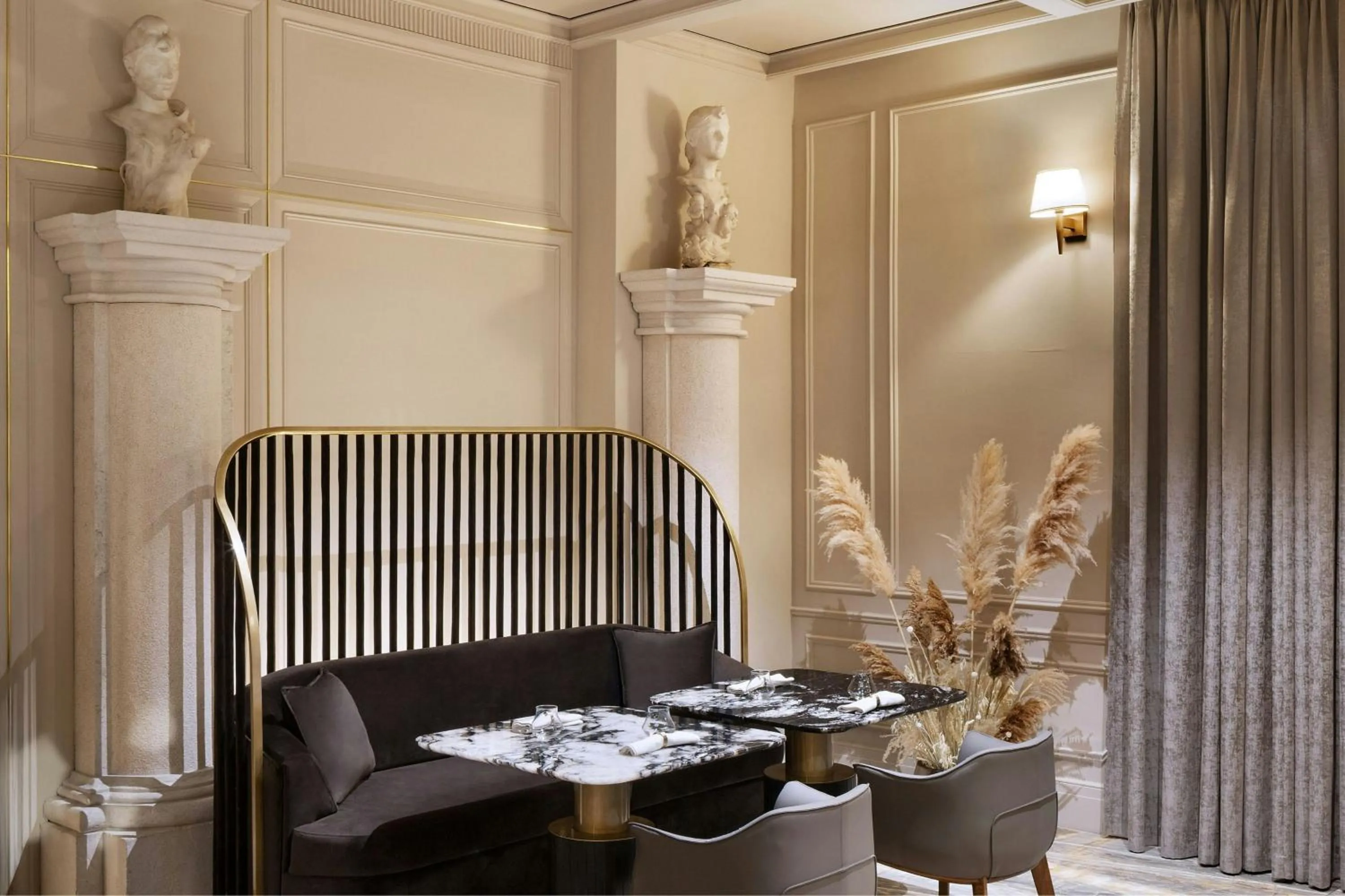 Restaurant/places to eat in H15 Palace, a Luxury Collection Hotel, Krakow