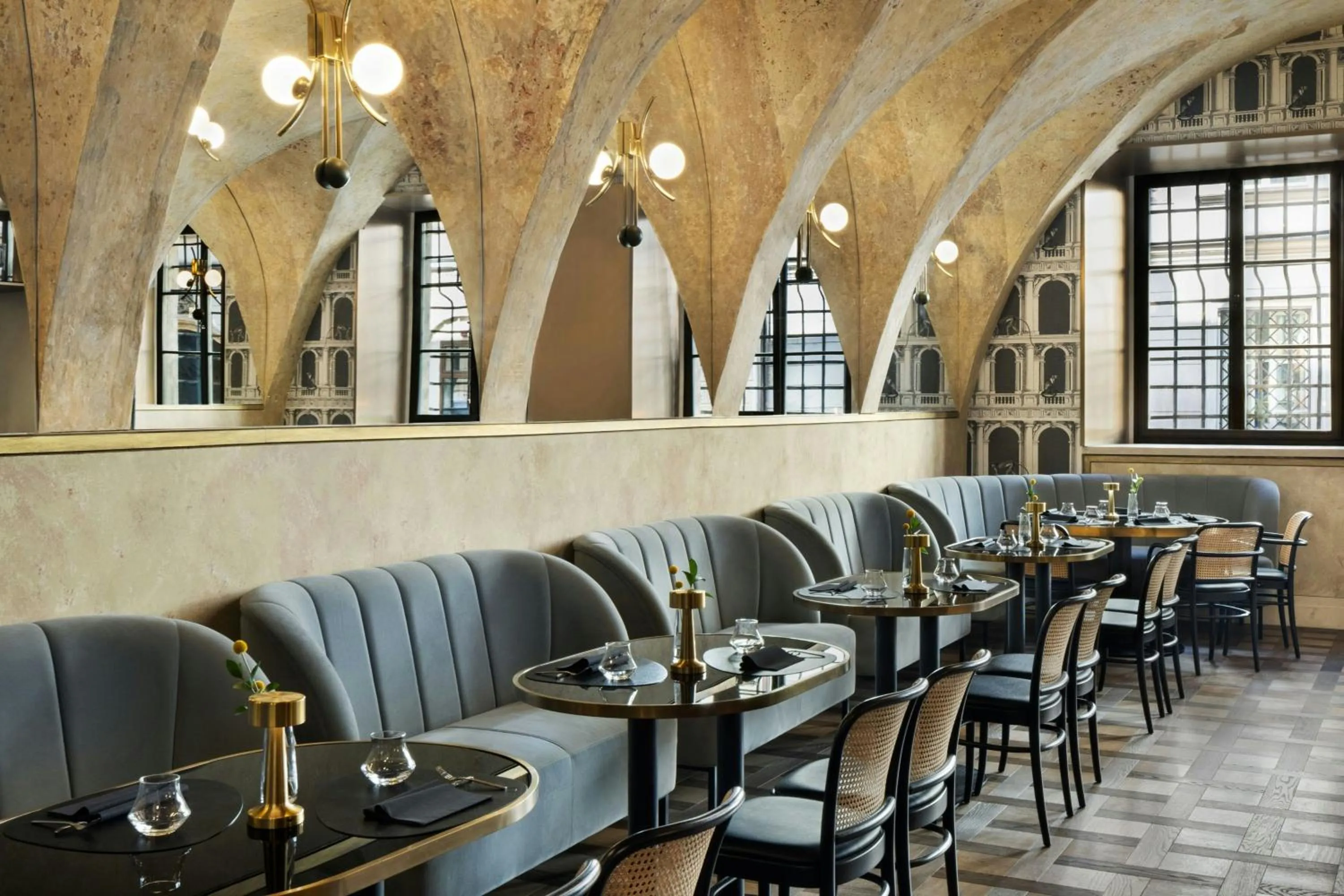 Restaurant/places to eat in H15 Palace, a Luxury Collection Hotel, Krakow