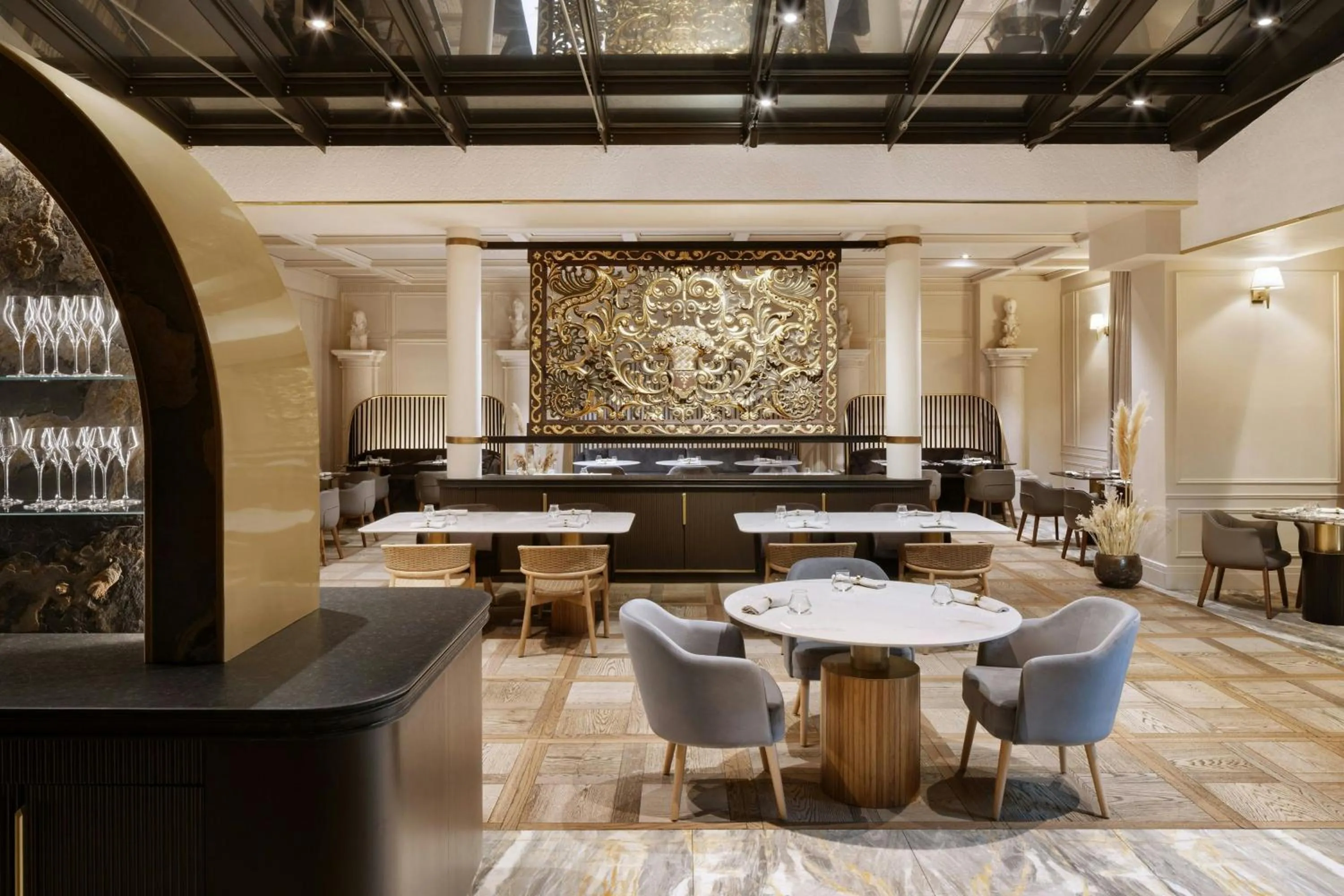 Restaurant/places to eat in H15 Palace, a Luxury Collection Hotel, Krakow