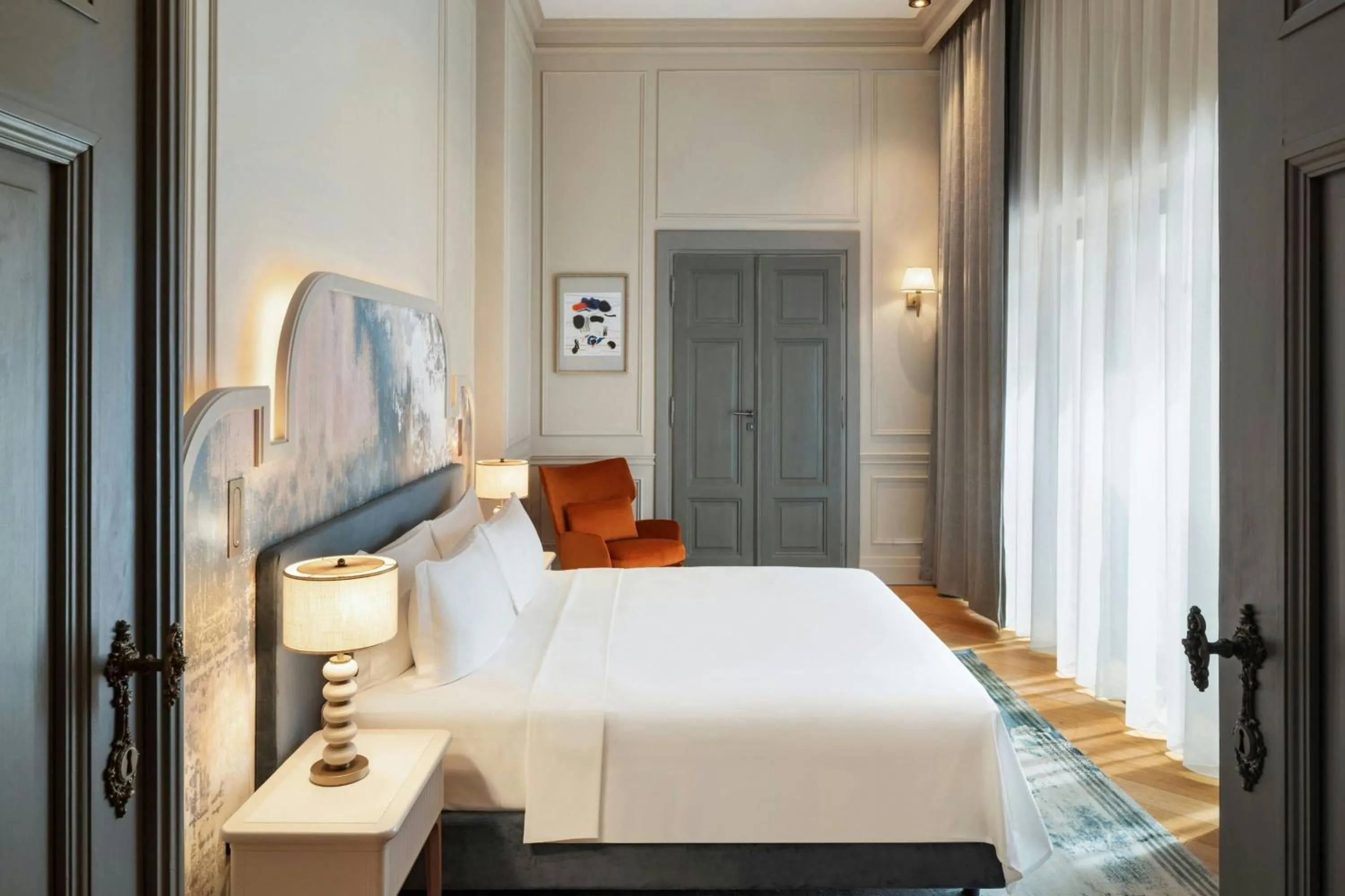 Photo of the whole room, Bed in H15 Palace, a Luxury Collection Hotel, Krakow