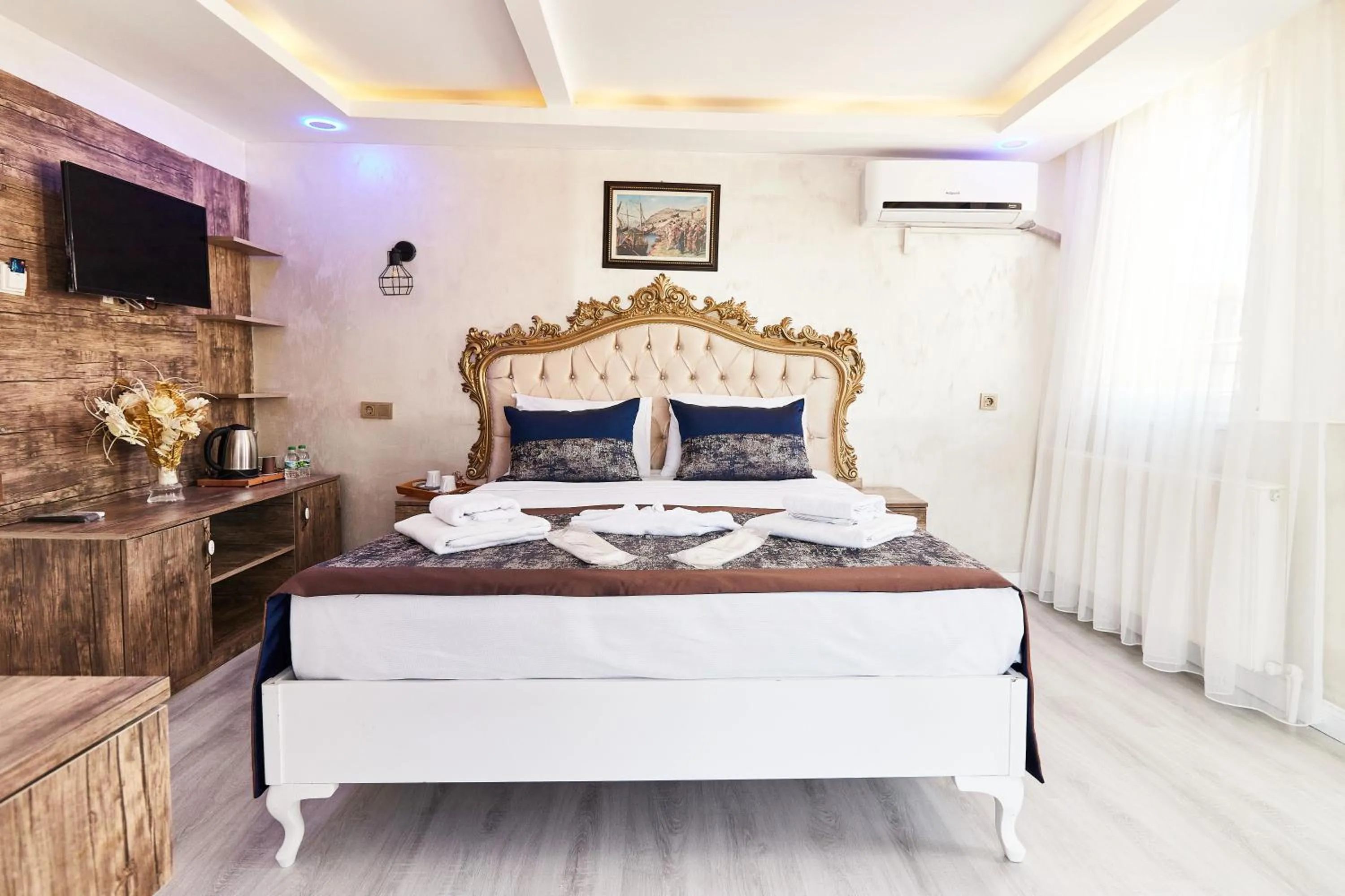 Photo of the whole room, Bed in Armar Hotel