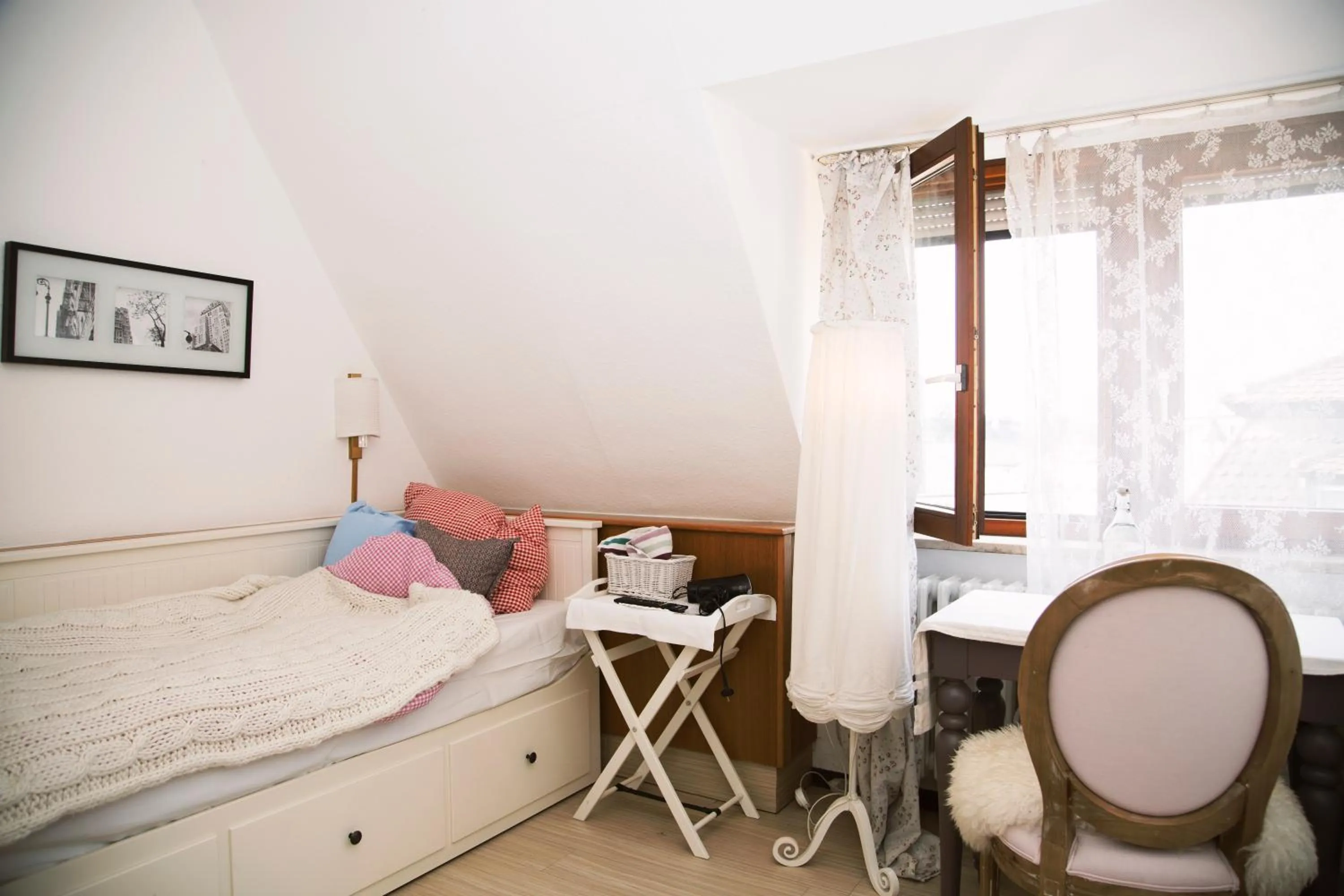 Staff, Bed in Hotel Barbarossa Garni