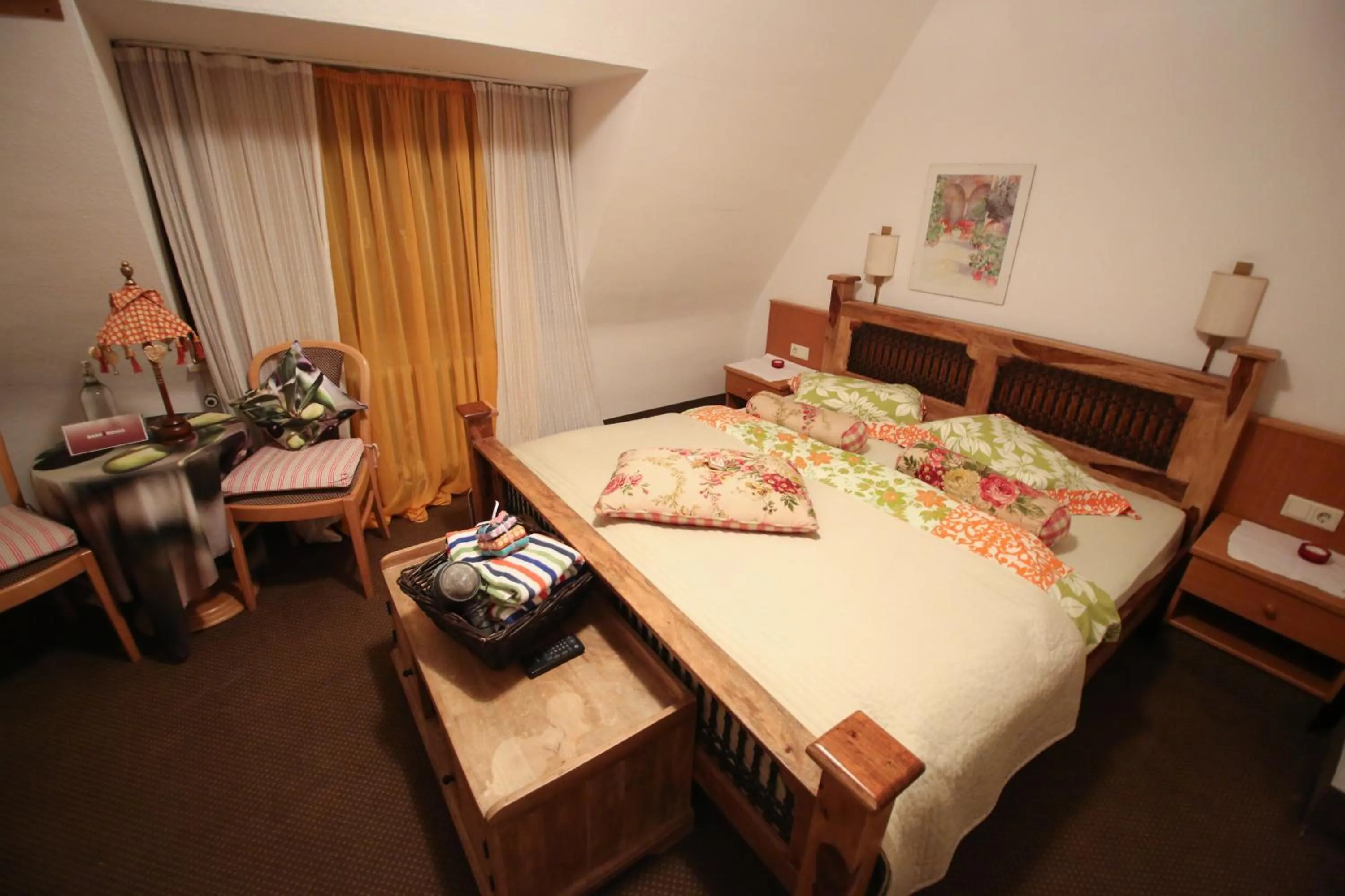 Photo of the whole room, Bed in Hotel Barbarossa Garni