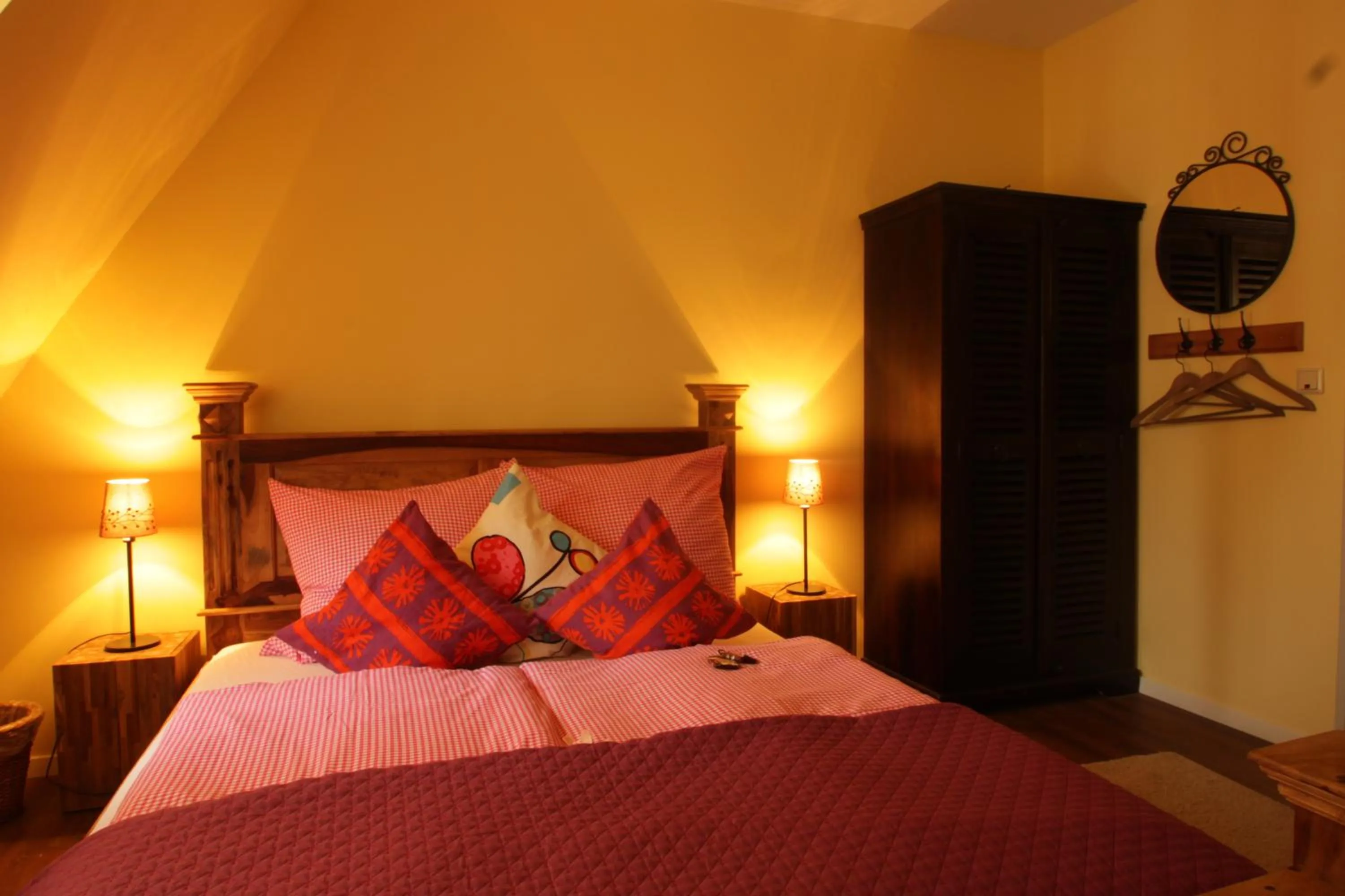 Bed in Hotel Barbarossa Garni