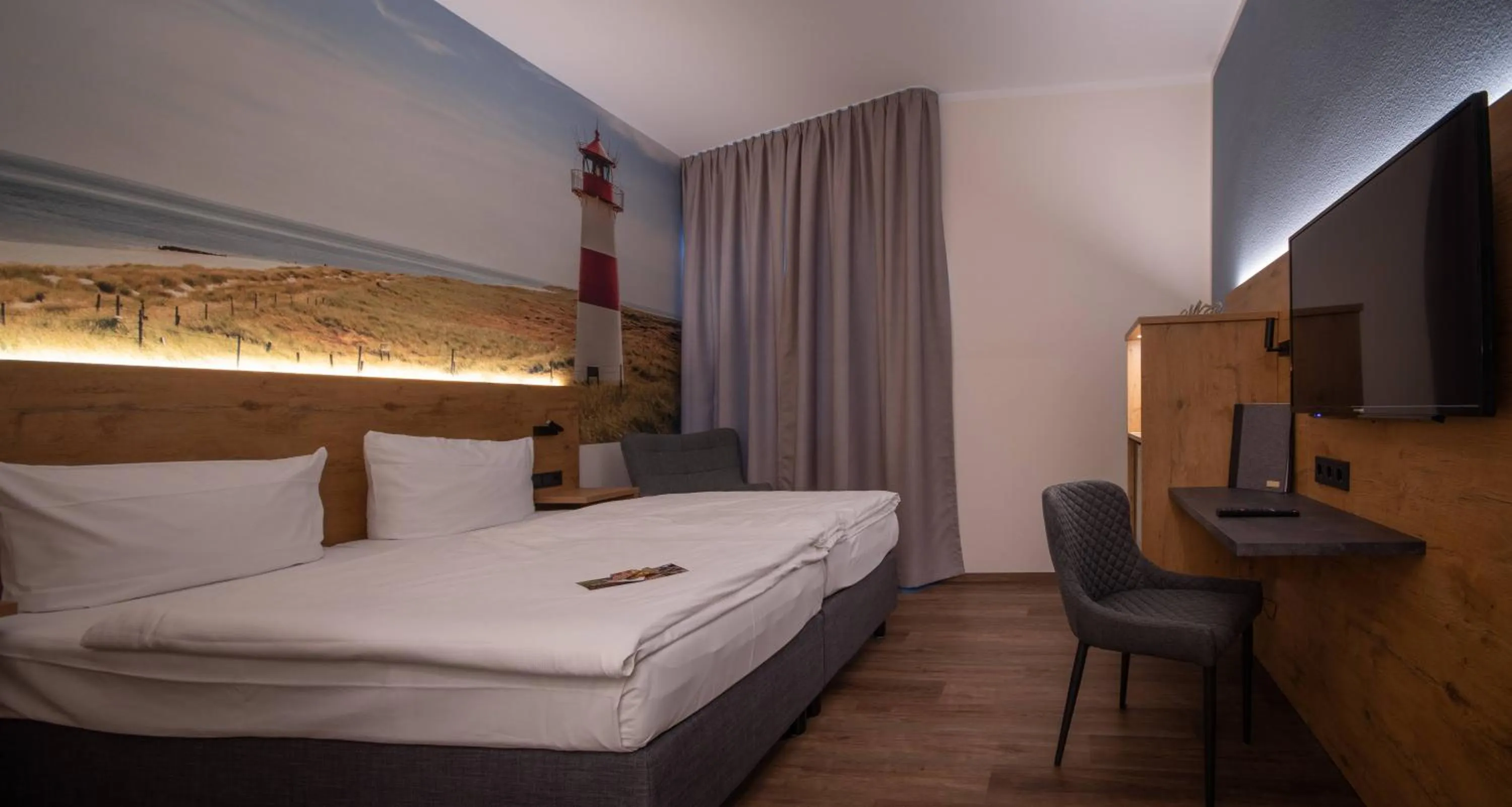 Photo of the whole room, Bed in Hotel Stadt Aurich