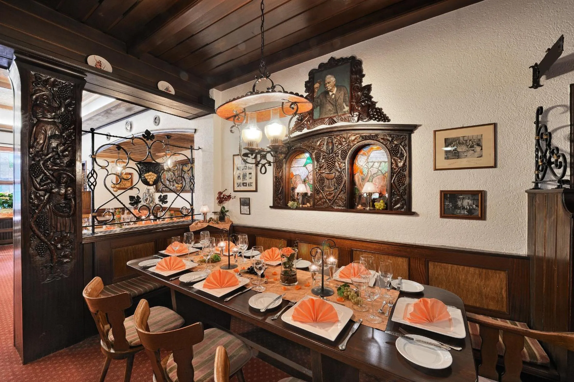 Restaurant/places to eat in Altdeutsche Weinstube - Superior