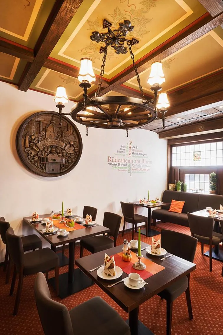 Restaurant/places to eat in Altdeutsche Weinstube - Superior