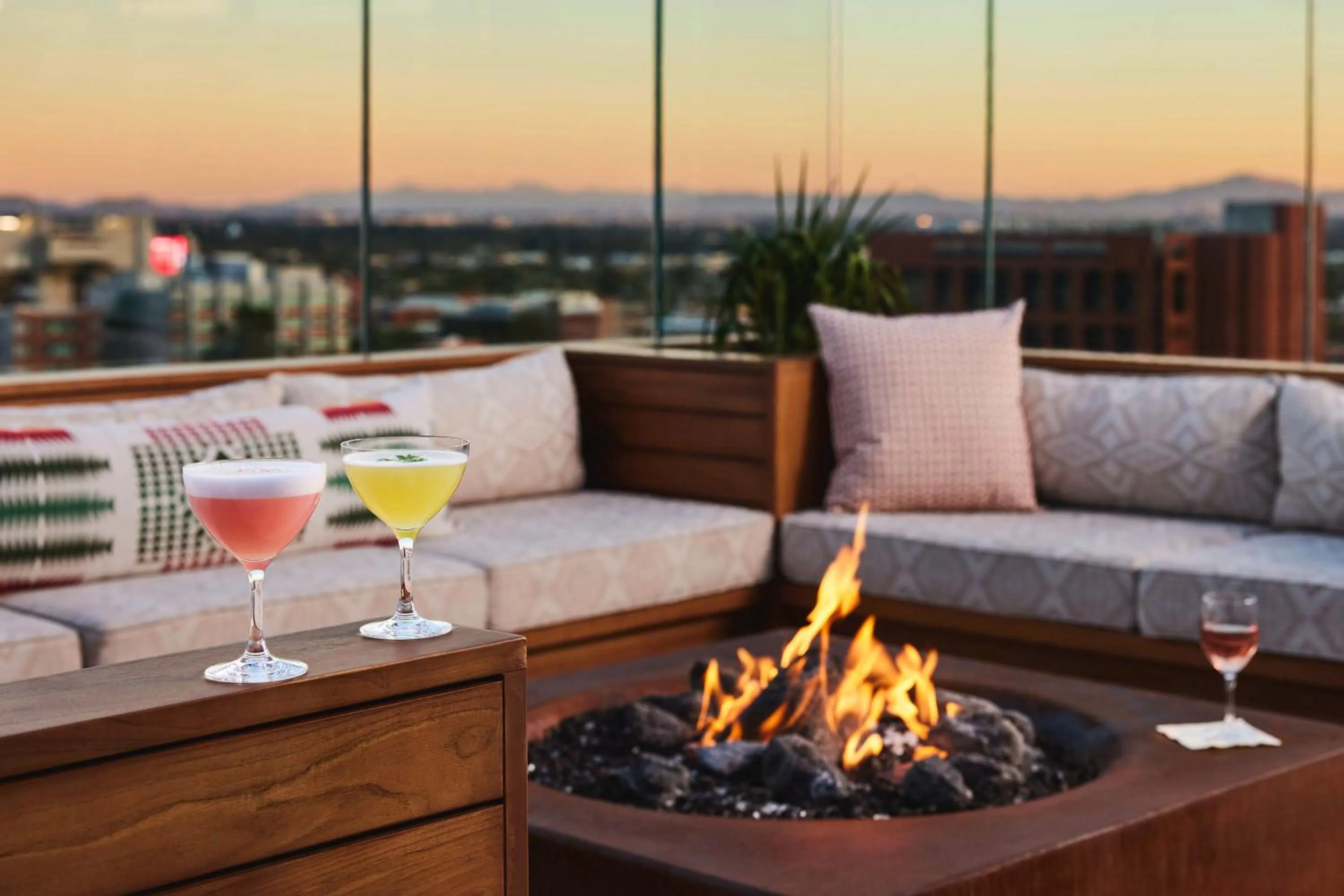 Dining area in Graduate by Hilton Tucson