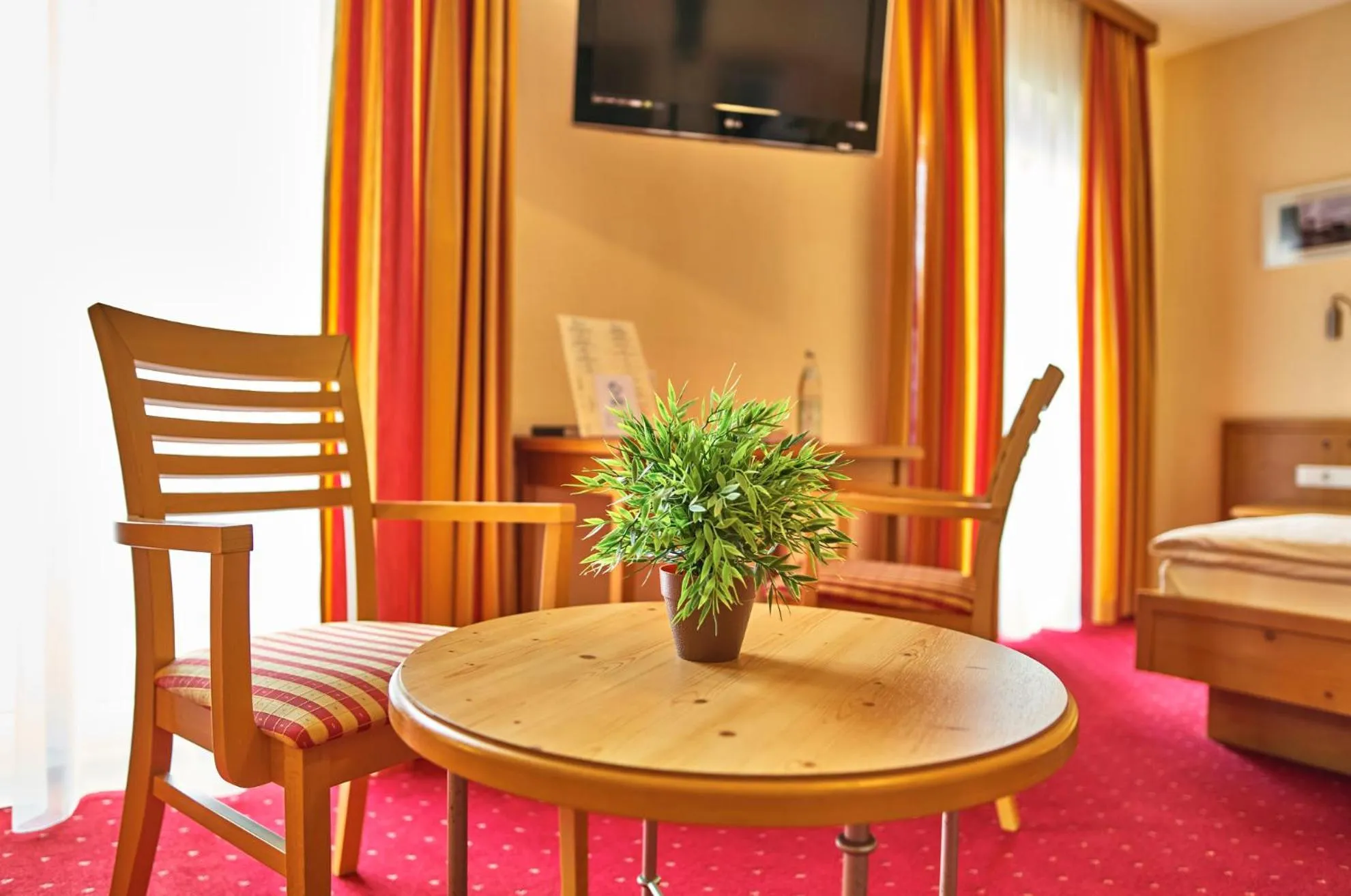 Decorative detail, Bed in Zum blauen Hecht