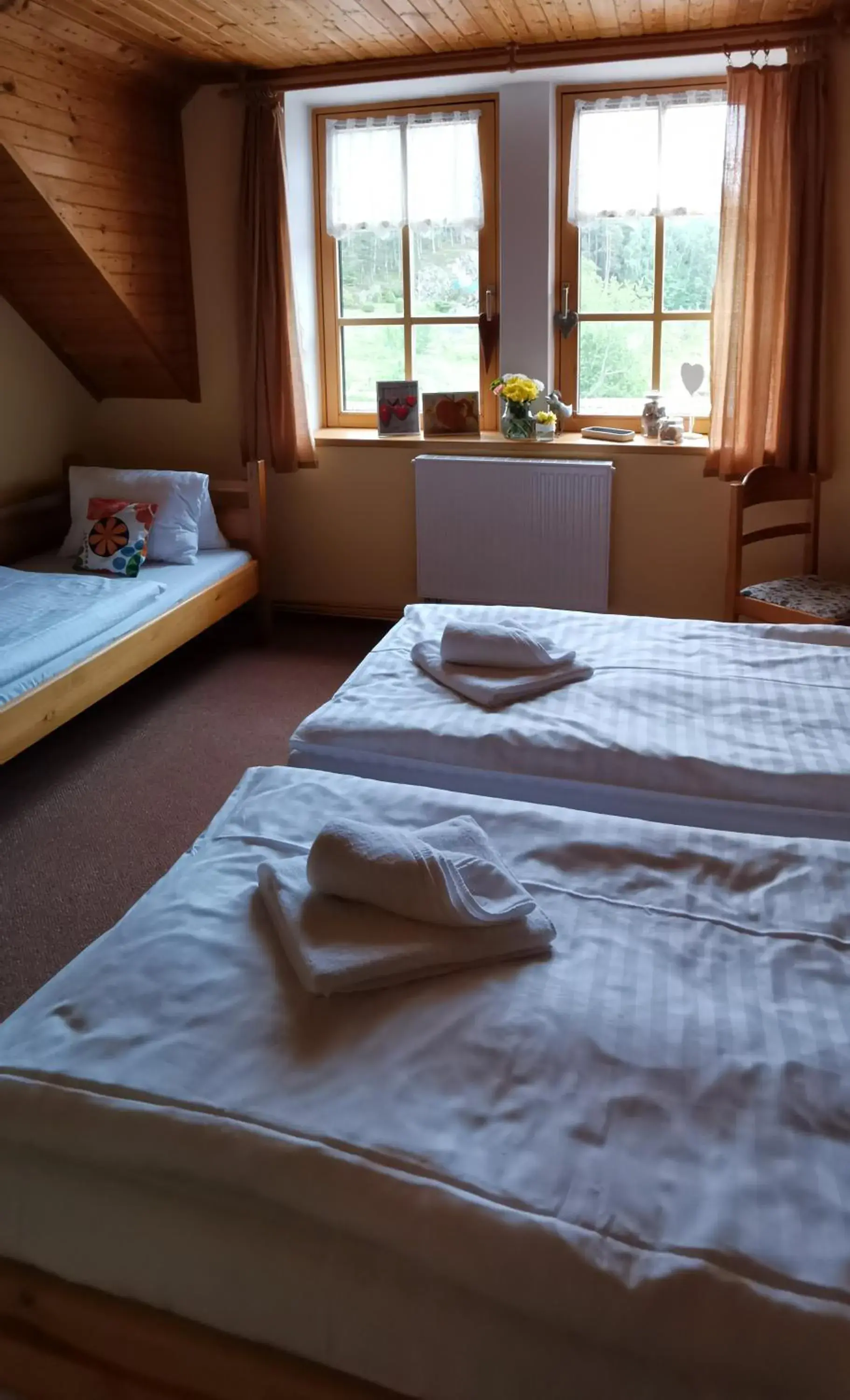 Triple Room in hotel ZLATÝ POTOK Triple Room in hotel ZLATÝ POTOK