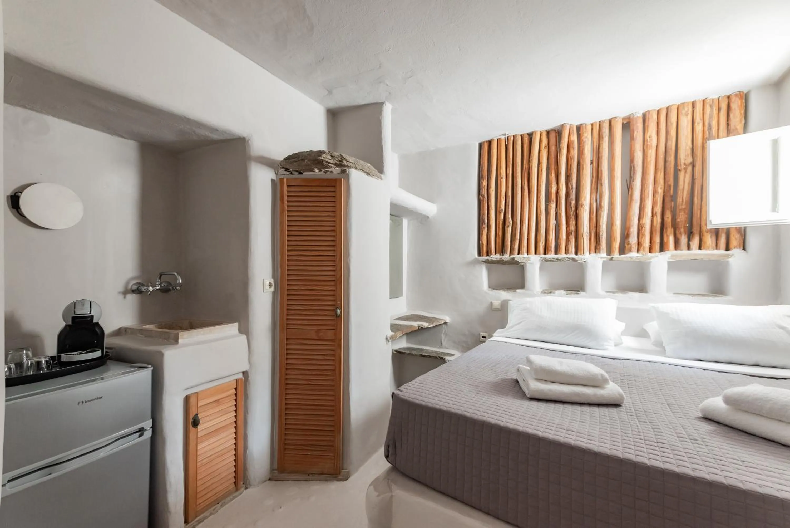 Bed in Rania Apartments Sea View