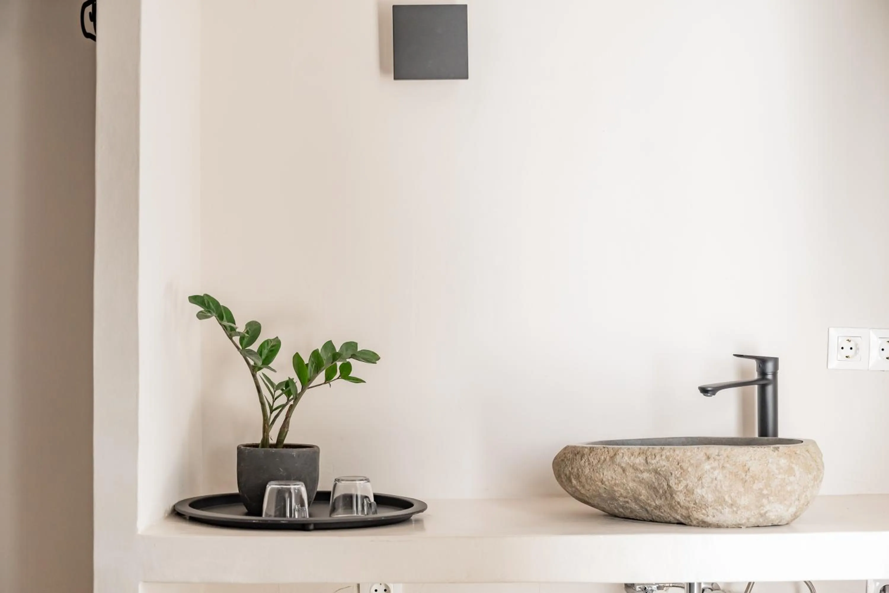 Rania Apartments Sea View