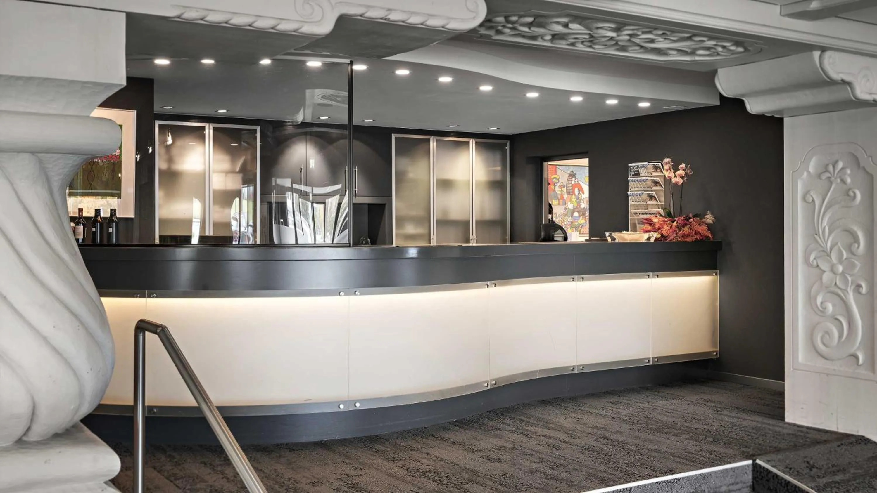 Property building in Hotel Central