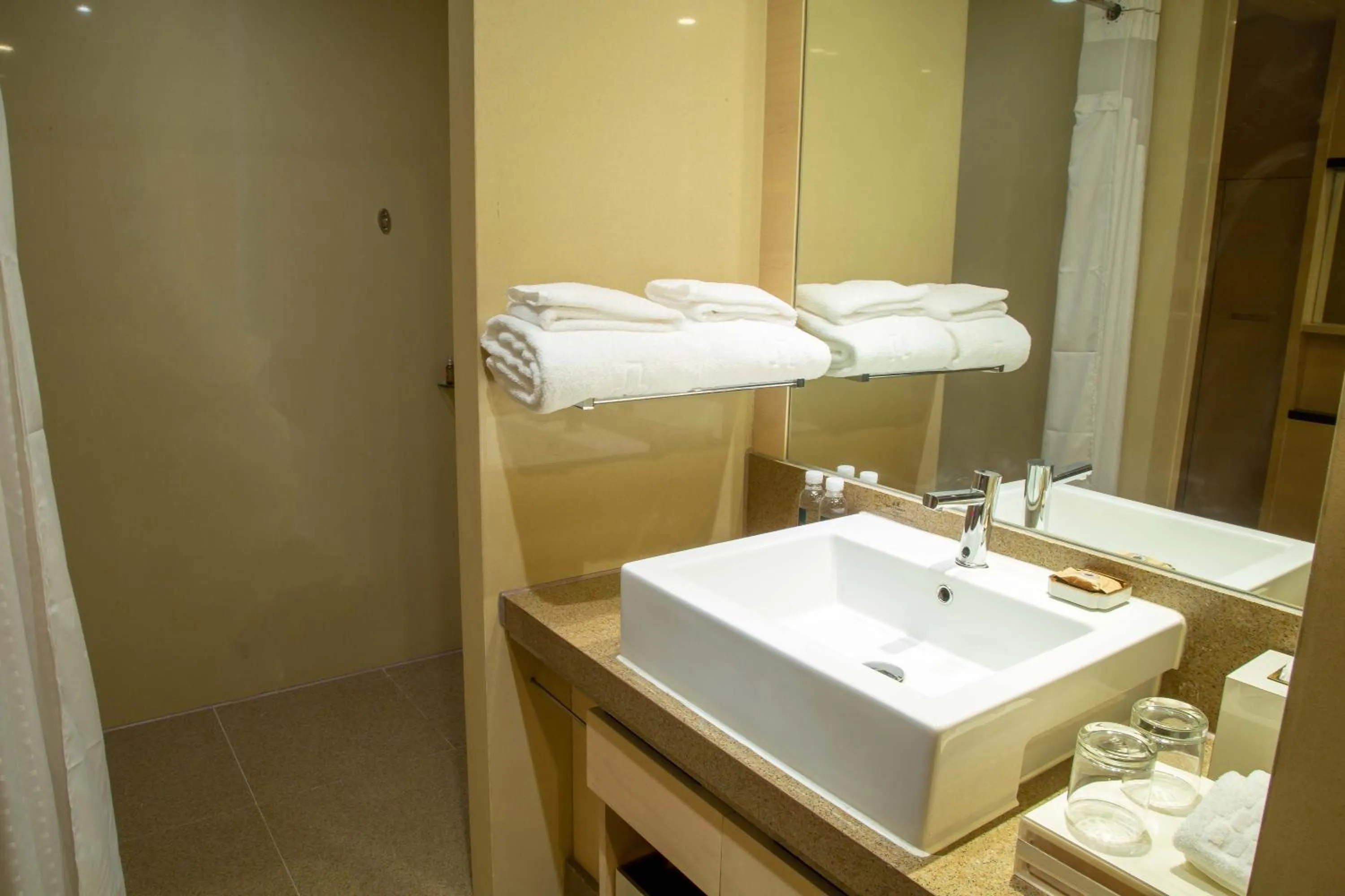 Bathroom in Hengshan Garden Hotel