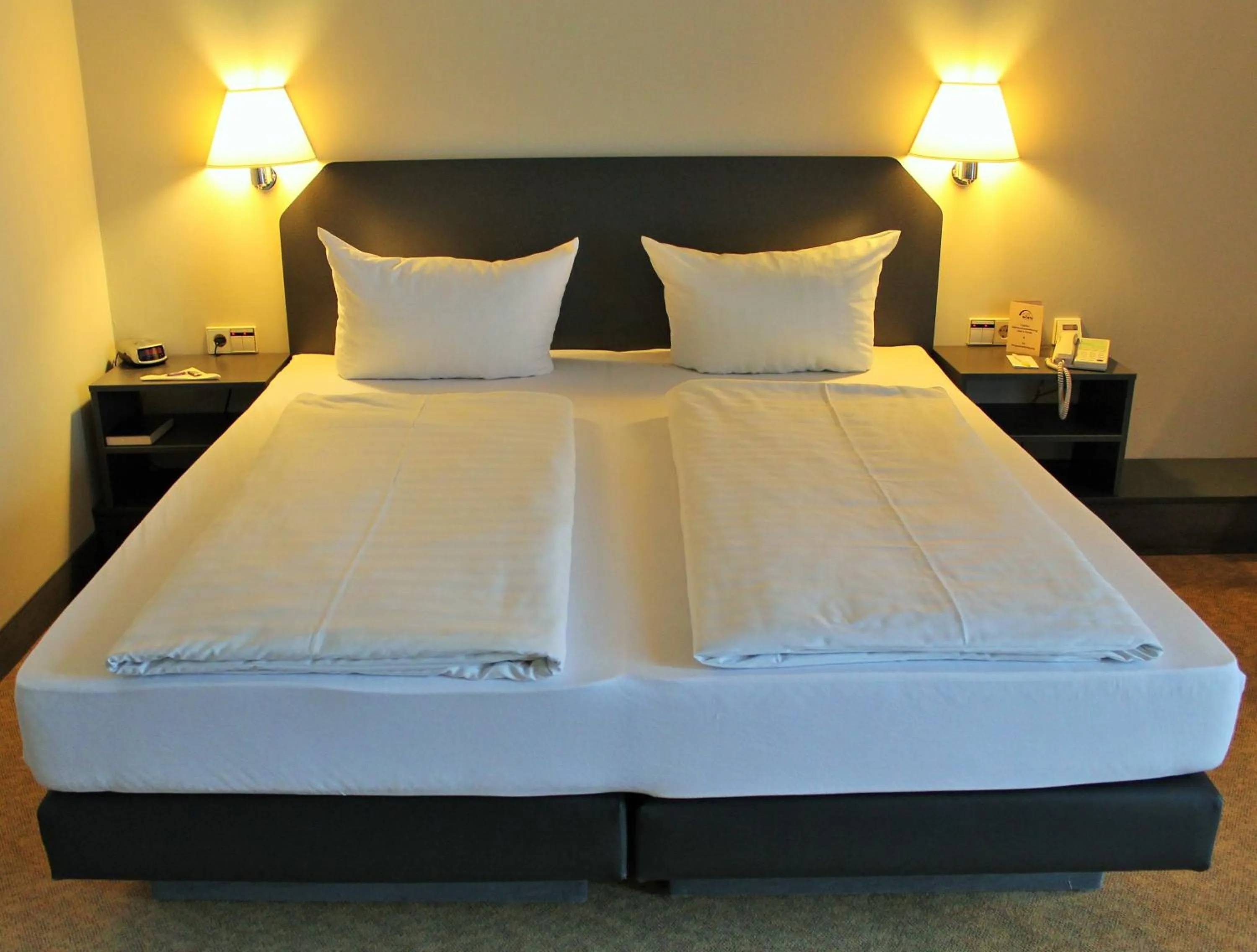 Bed in Hotel Wörth