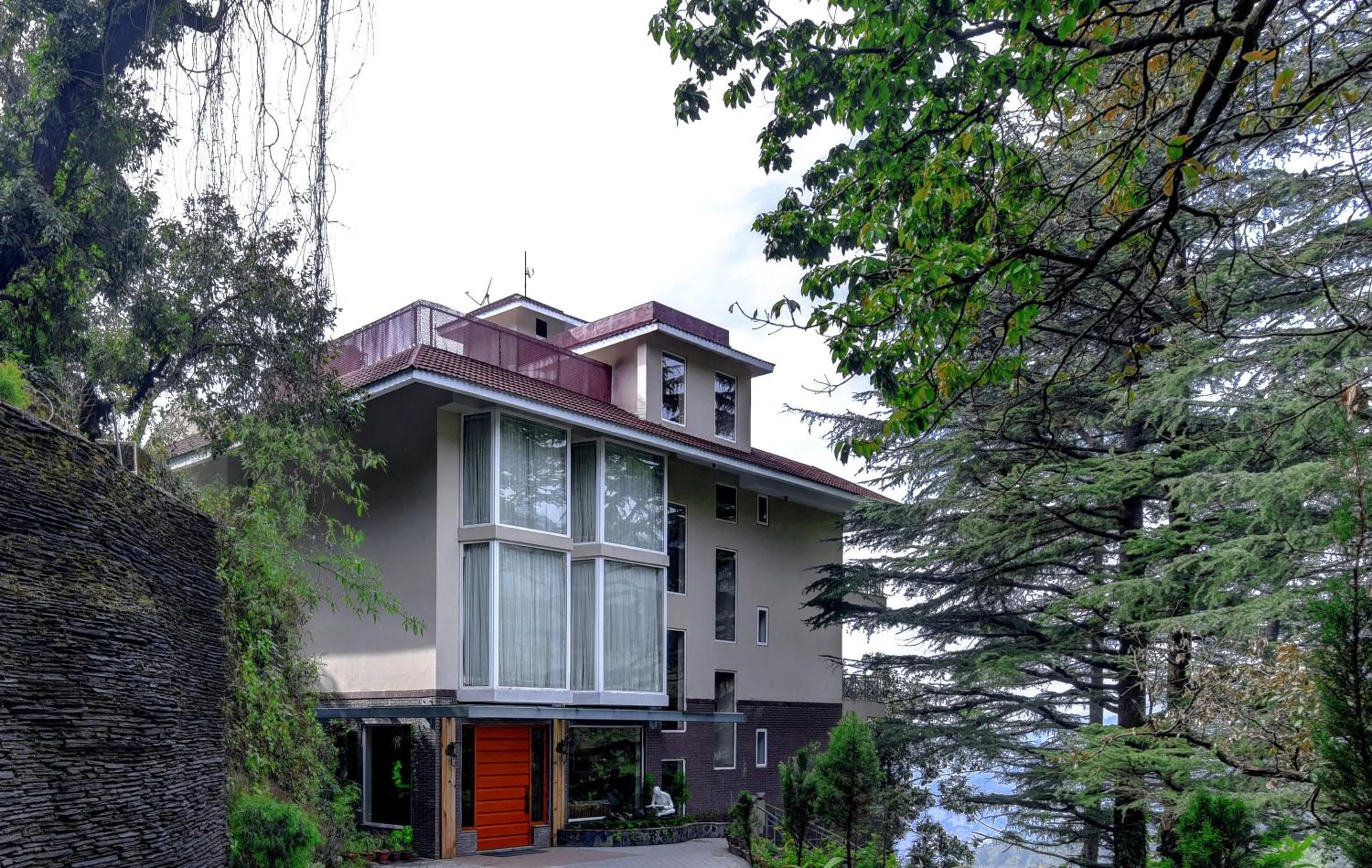 Facade/entrance in Yog Wellness Resort & Spa By Amritara