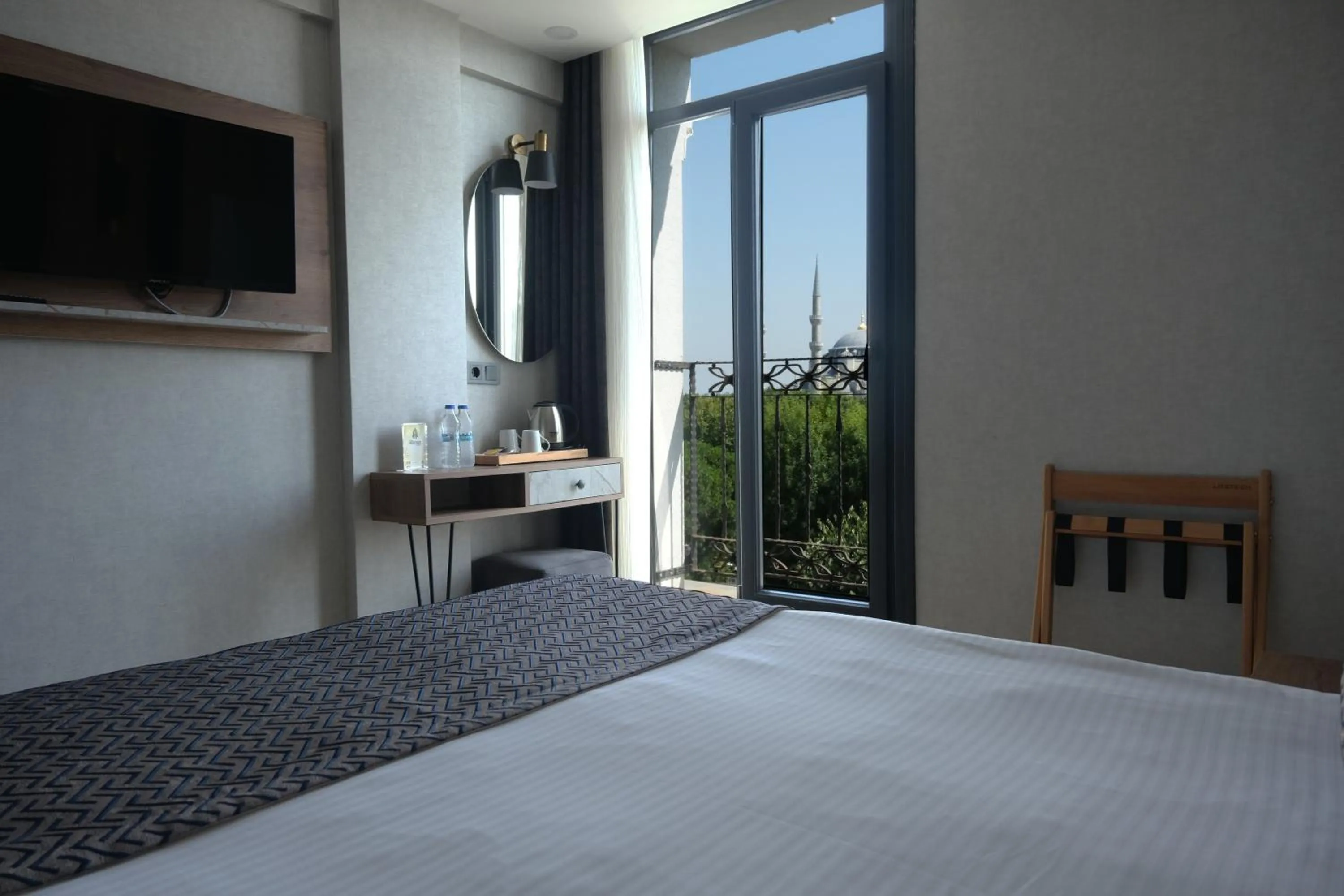 Bed in World Heritage Center Hotel