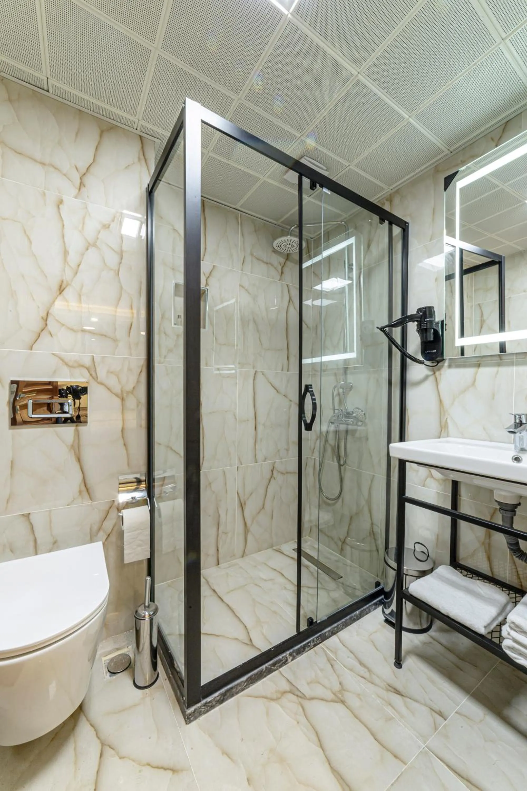 Bathroom in World Heritage Center Hotel