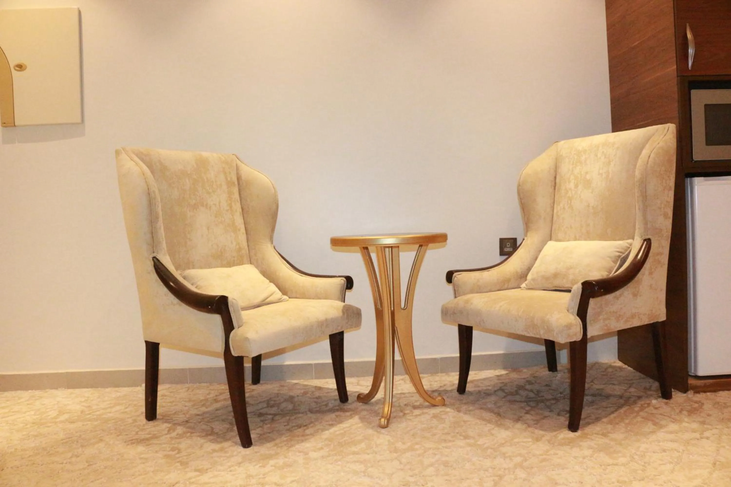 Crown City Hotel -فندق كراون ستي