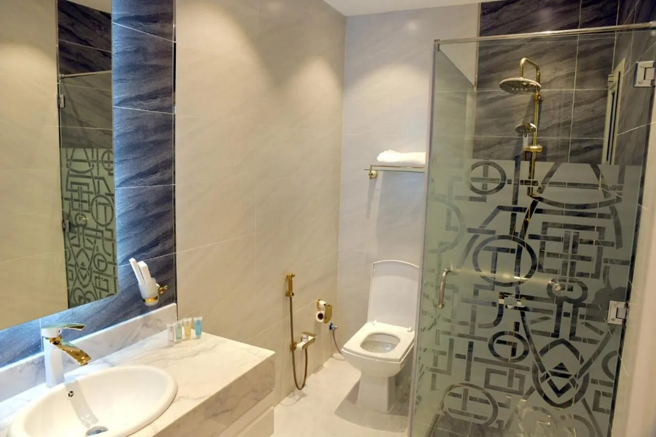 Bathroom in Crown City Hotel -فندق كراون ستي
