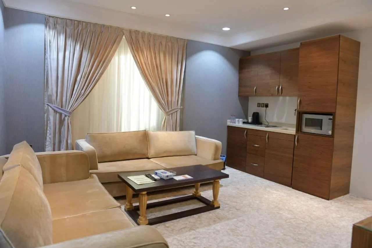 Crown City Hotel -فندق كراون ستي