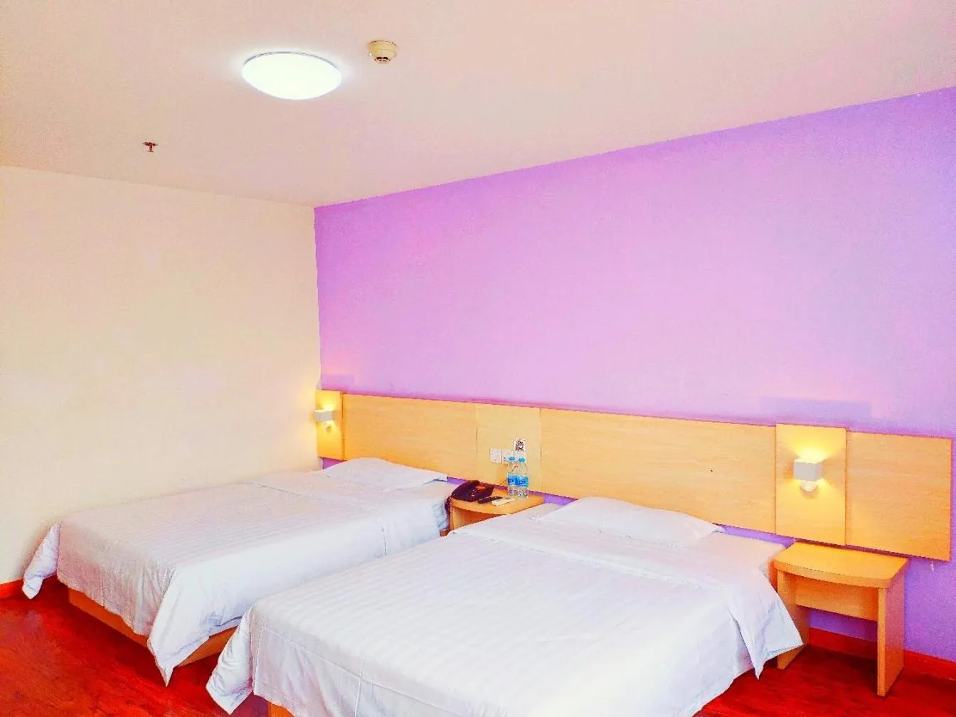 Bed in 7Days Inn ChengDu RenShou Shuyuan Road Haochi Street