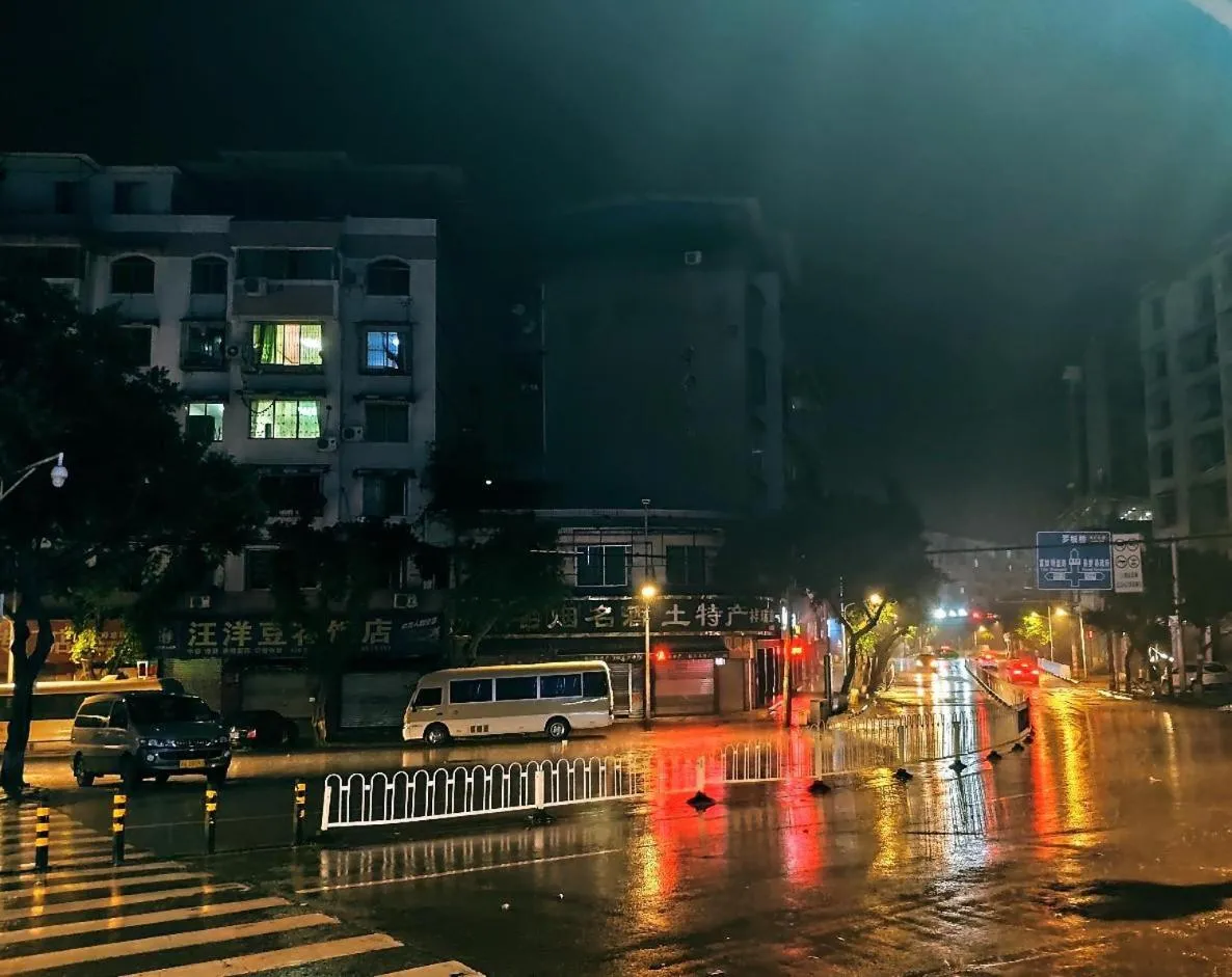 7Days Inn ChengDu RenShou Shuyuan Road Haochi Street