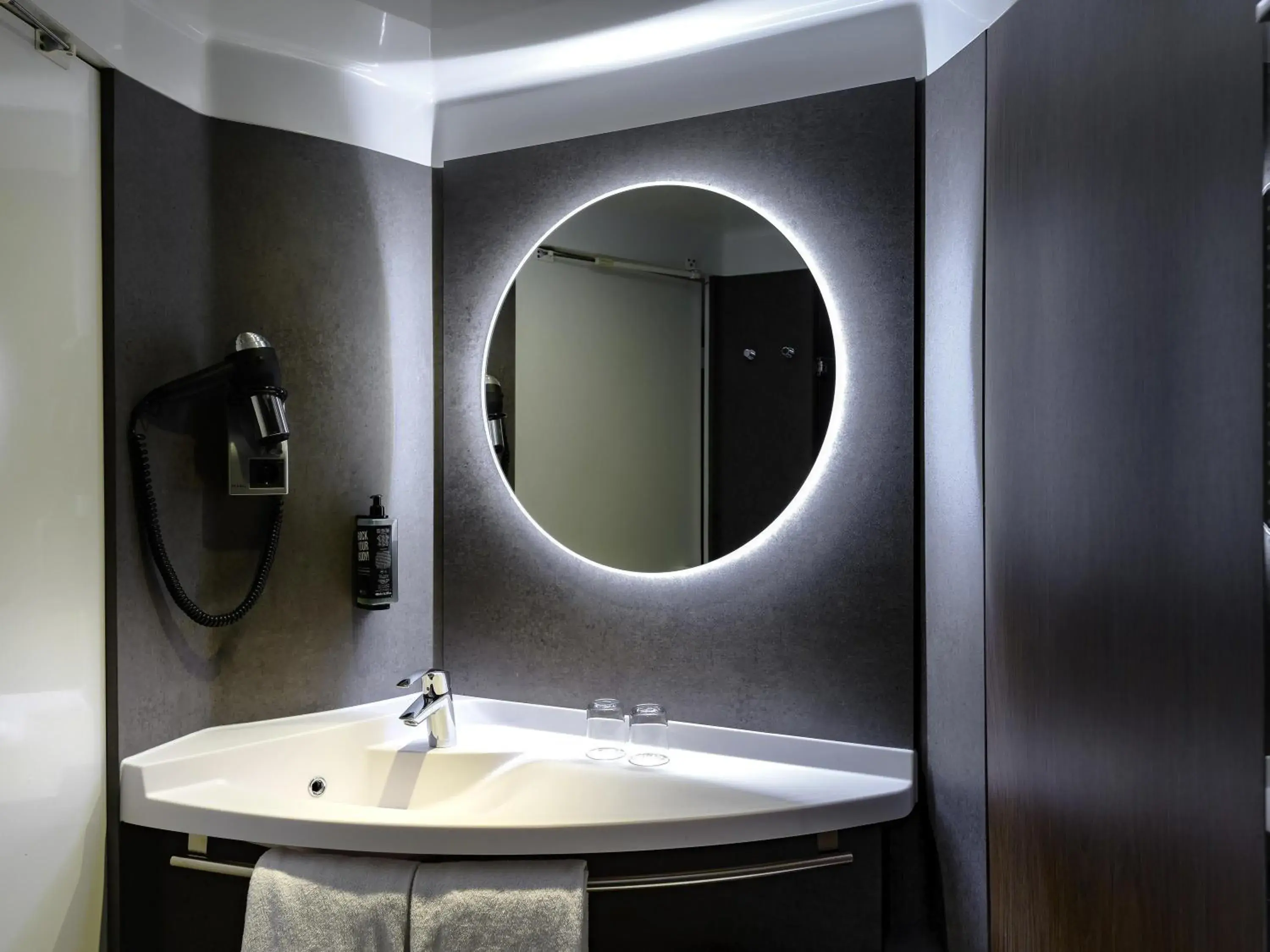 Standard Double Room in ibis München Parkstadt Schwabing Standard Double Room in ibis München Parkstadt Schwabing