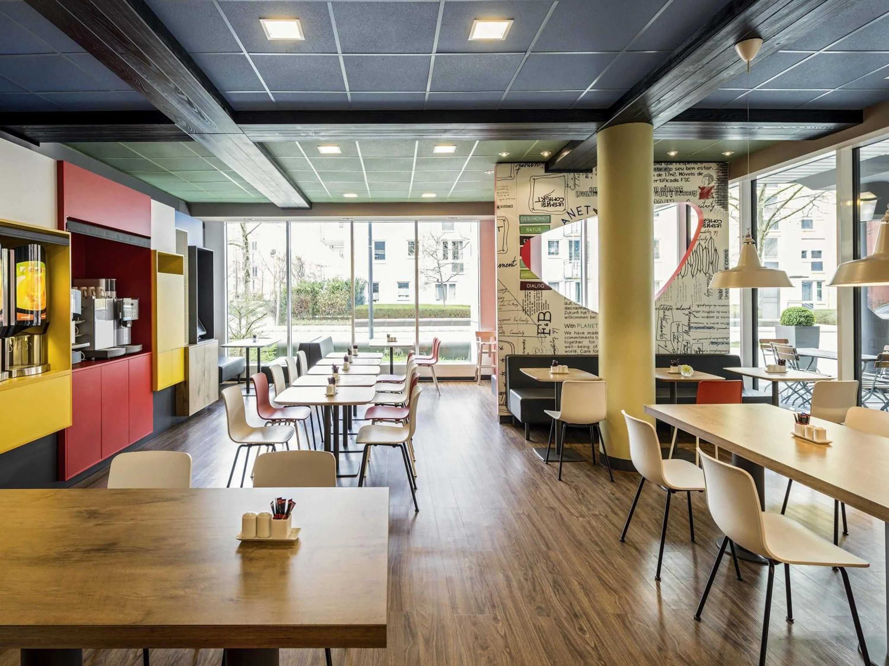 Breakfast in ibis München Parkstadt Schwabing