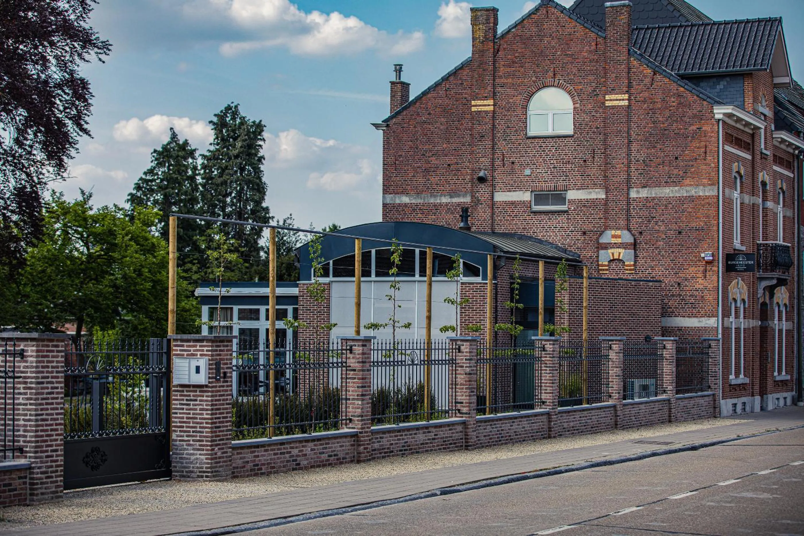 Facade/entrance in Burgemeesterhuys