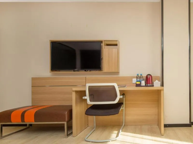 7Days Premium Shenzhen Longgang Dayun Metro Station