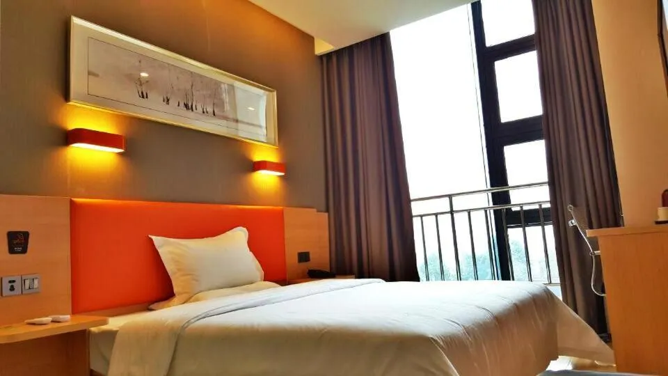 7Days Premium Chongqing Fuling Riverside Avenue