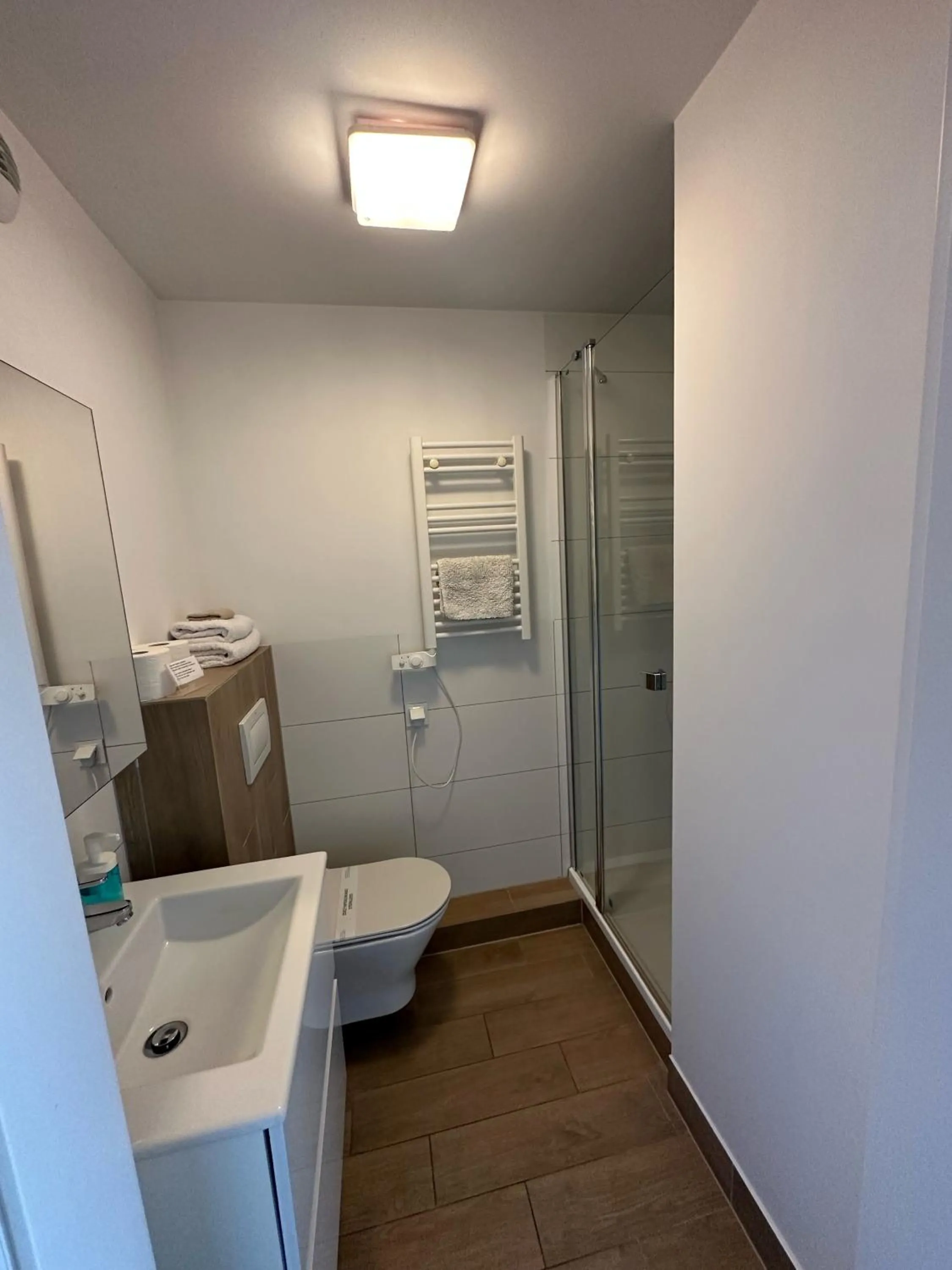 Shower in Starter III