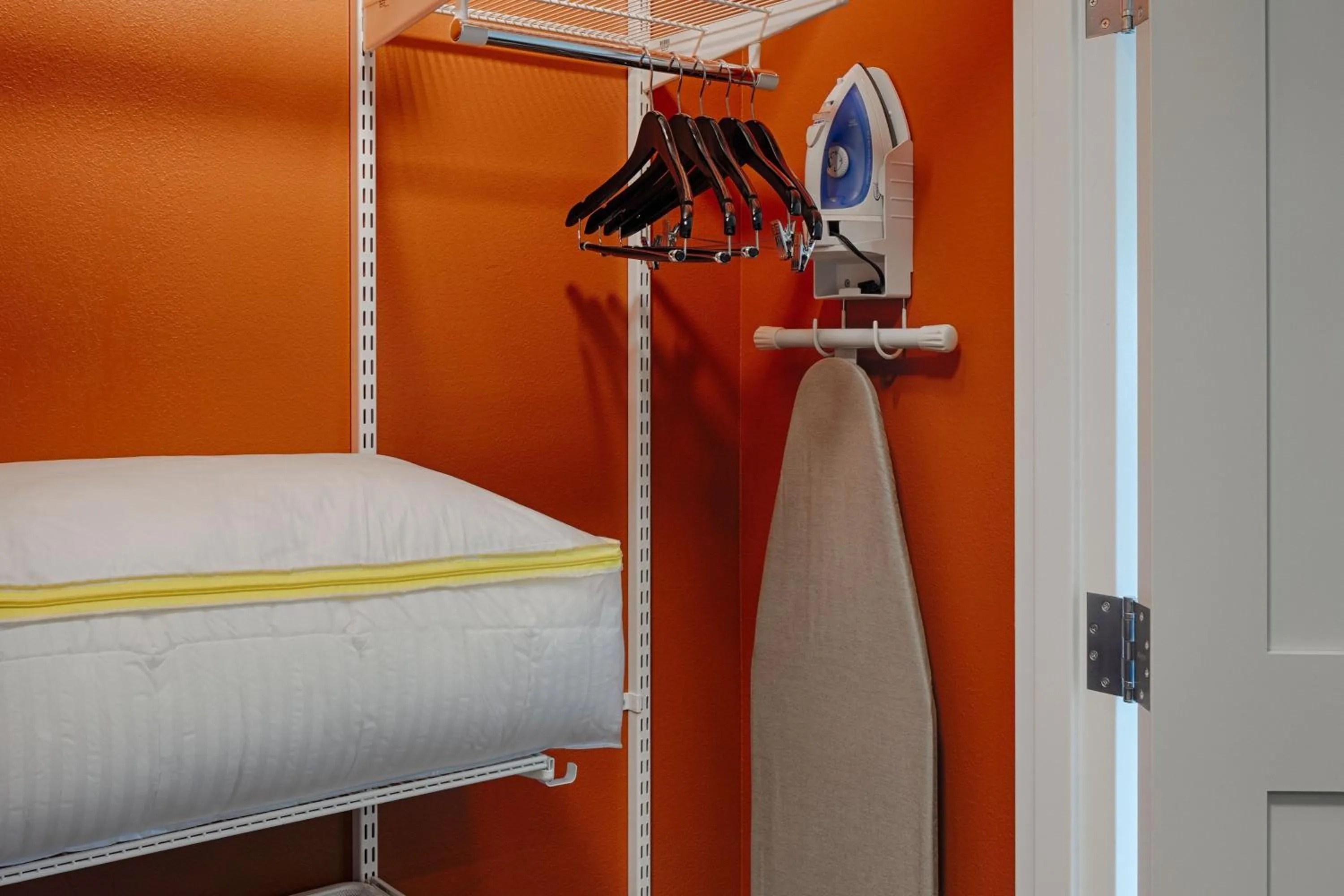 Bedroom, Bed in TownePlace Suites Columbus Hilliard