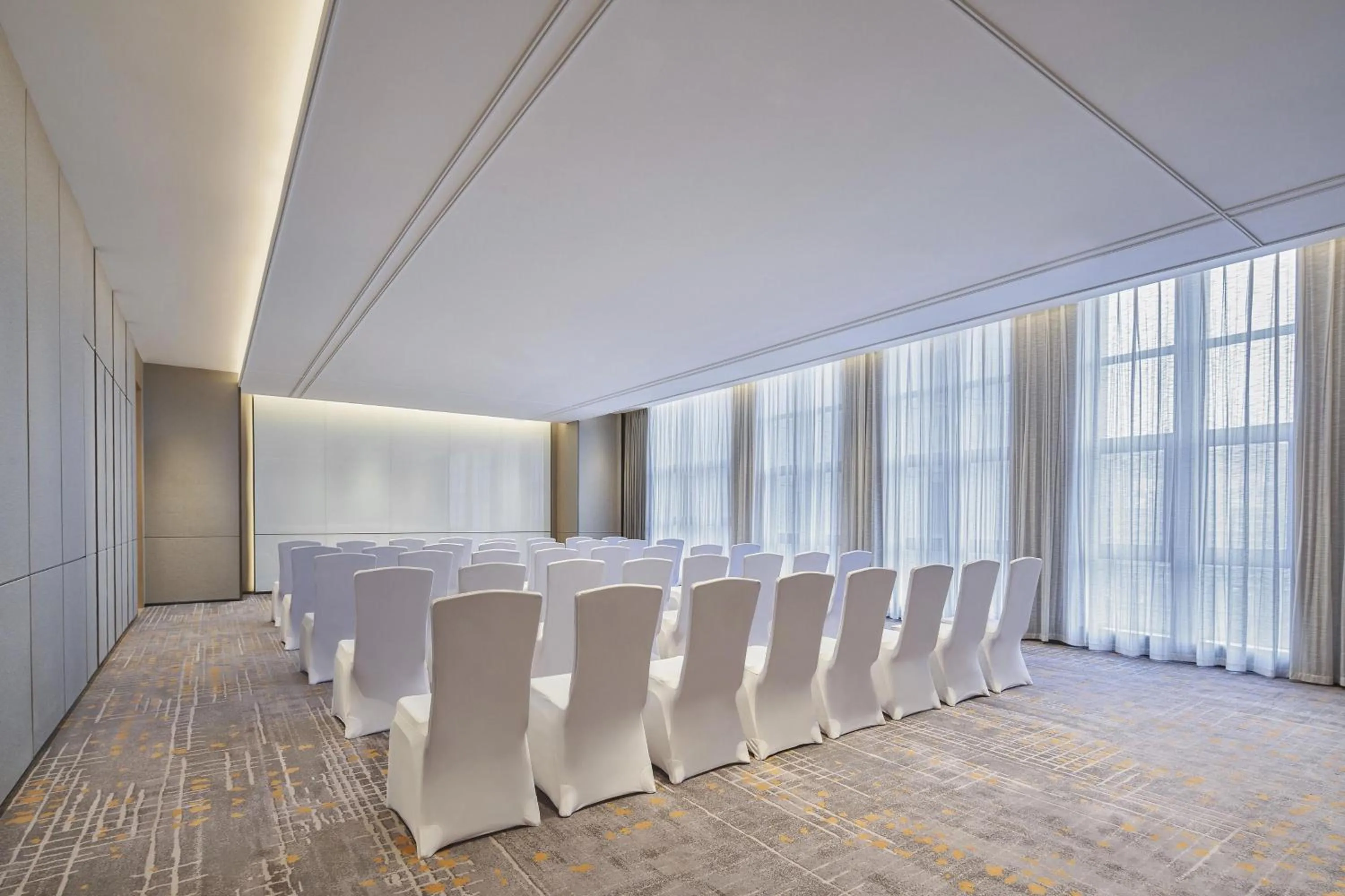 Meeting/conference room in Four Points by Sheraton Guiyang, Huaxi