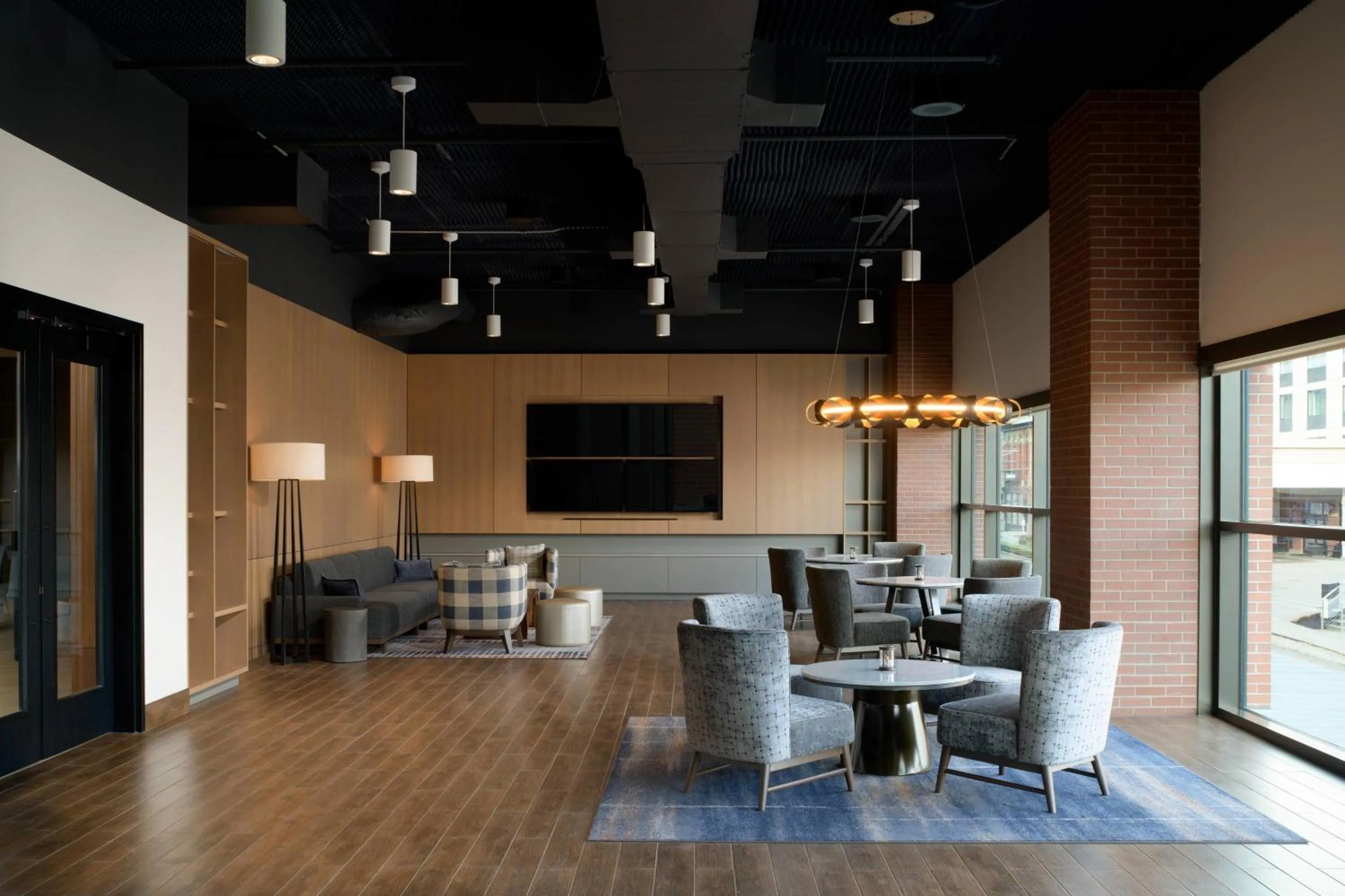 Lounge or bar in Marriott Tacoma Downtown