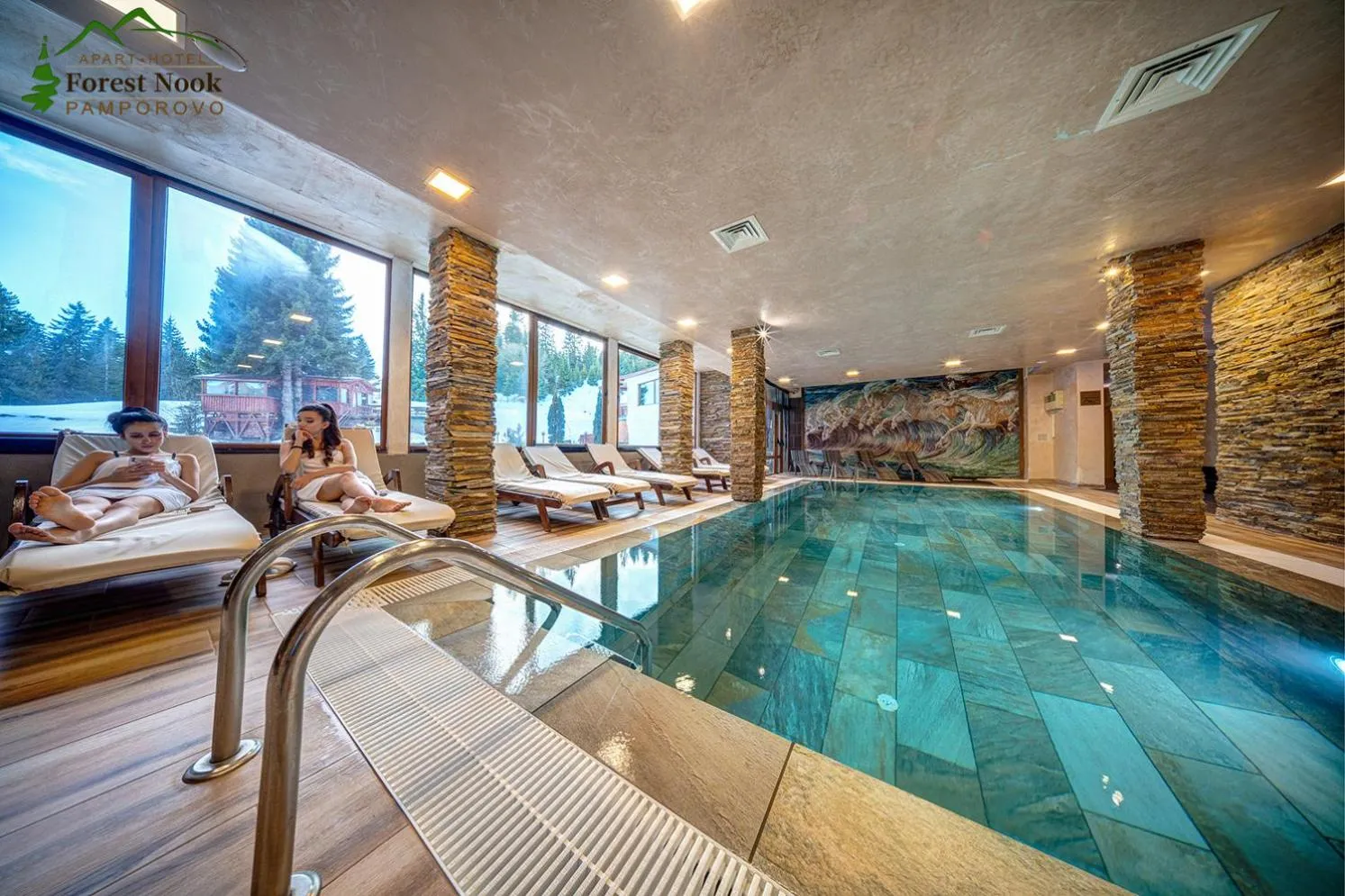 Swimming pool in Aparthotel Forest Nook