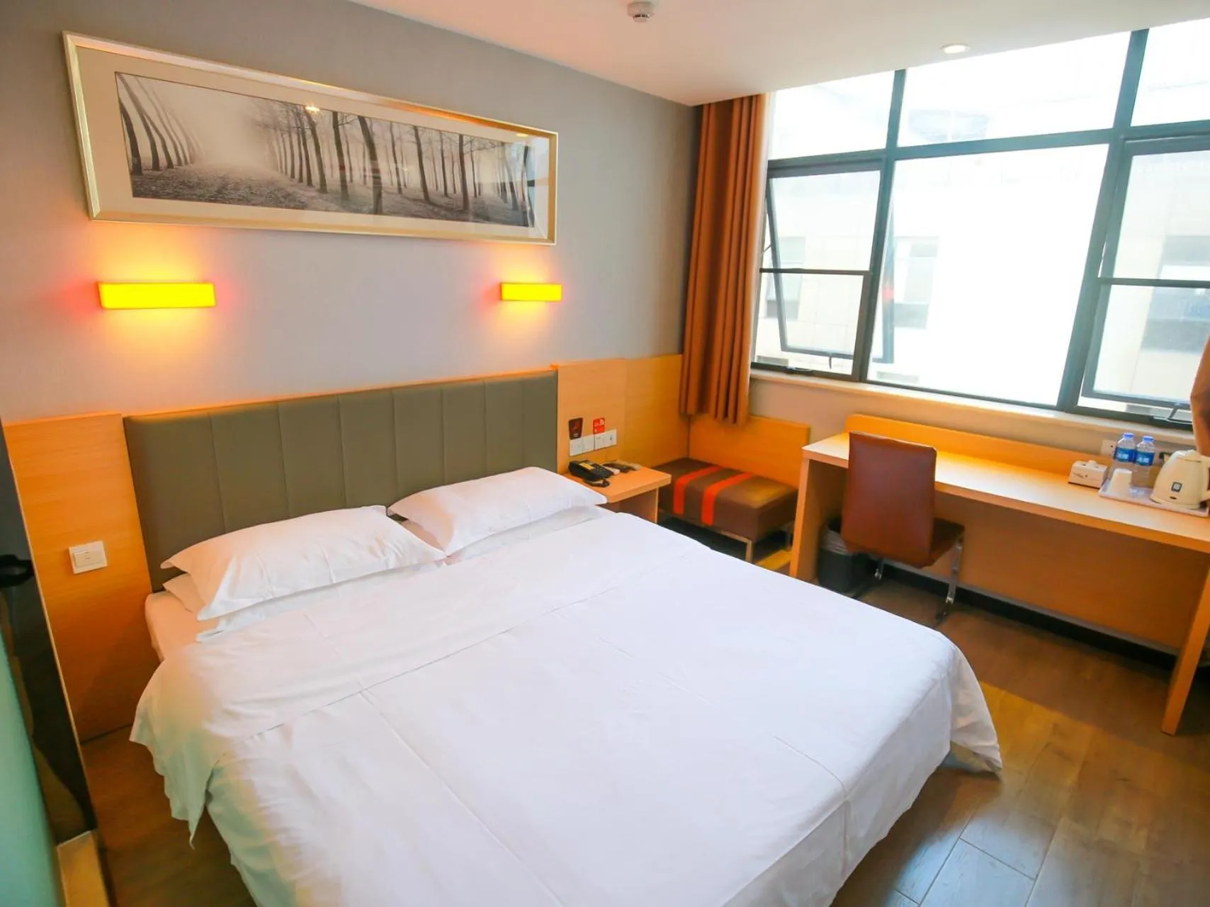 7Days Premium Zhangjiajie Railway Station Square