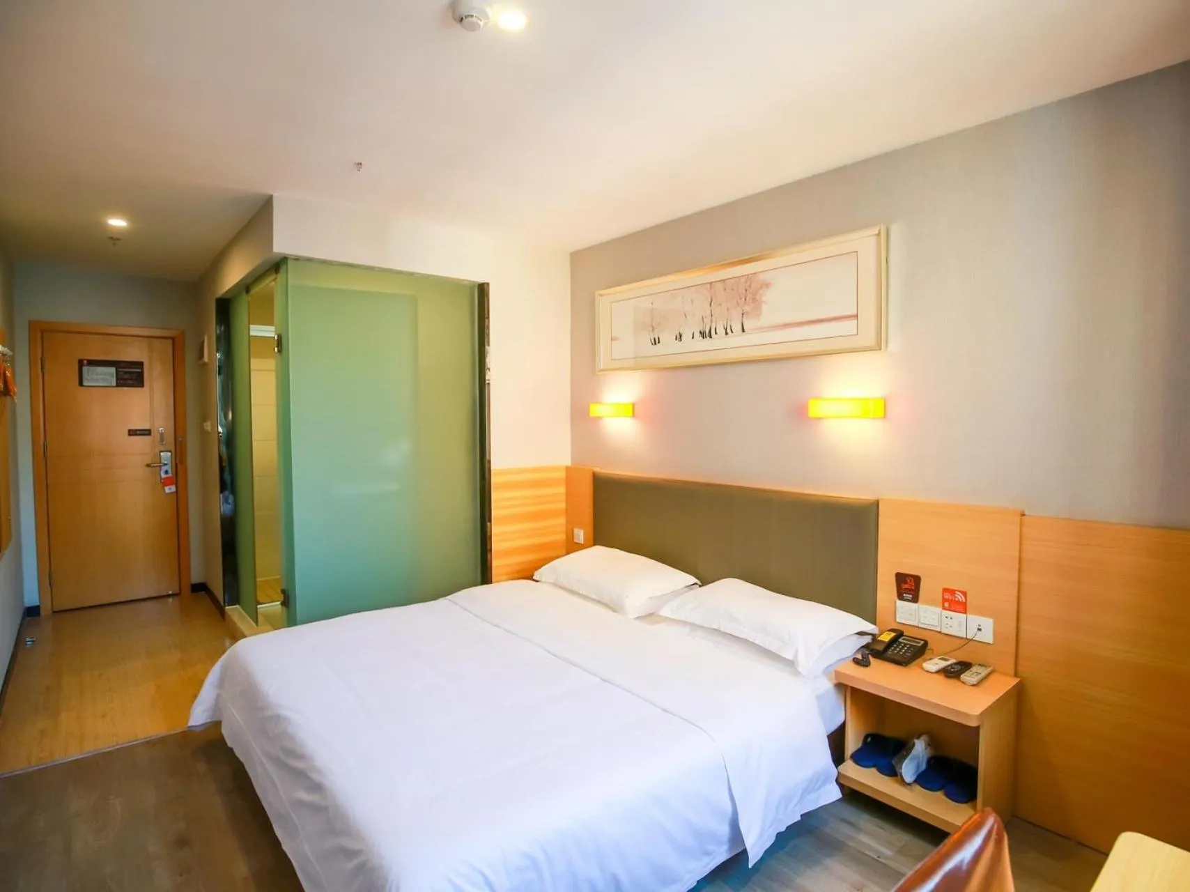 7Days Premium Zhangjiajie Railway Station Square