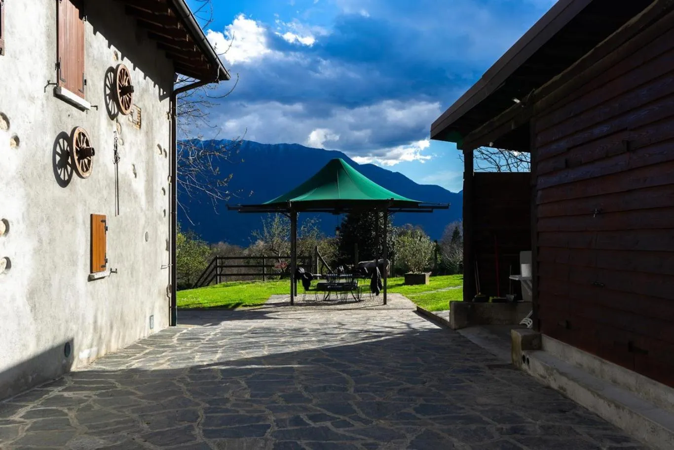 Property building in Podere Brughee