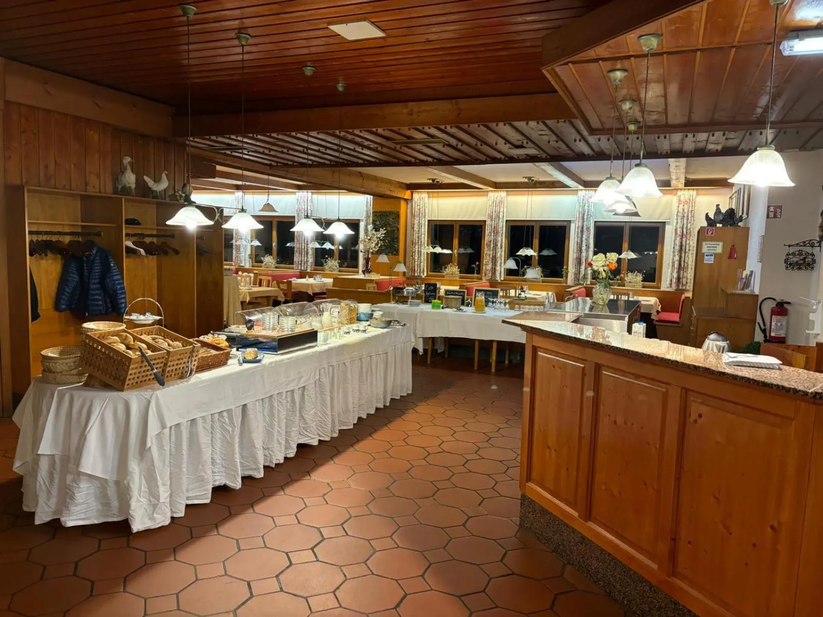 Restaurant/places to eat in Hotel-Restaurant Buger Hof