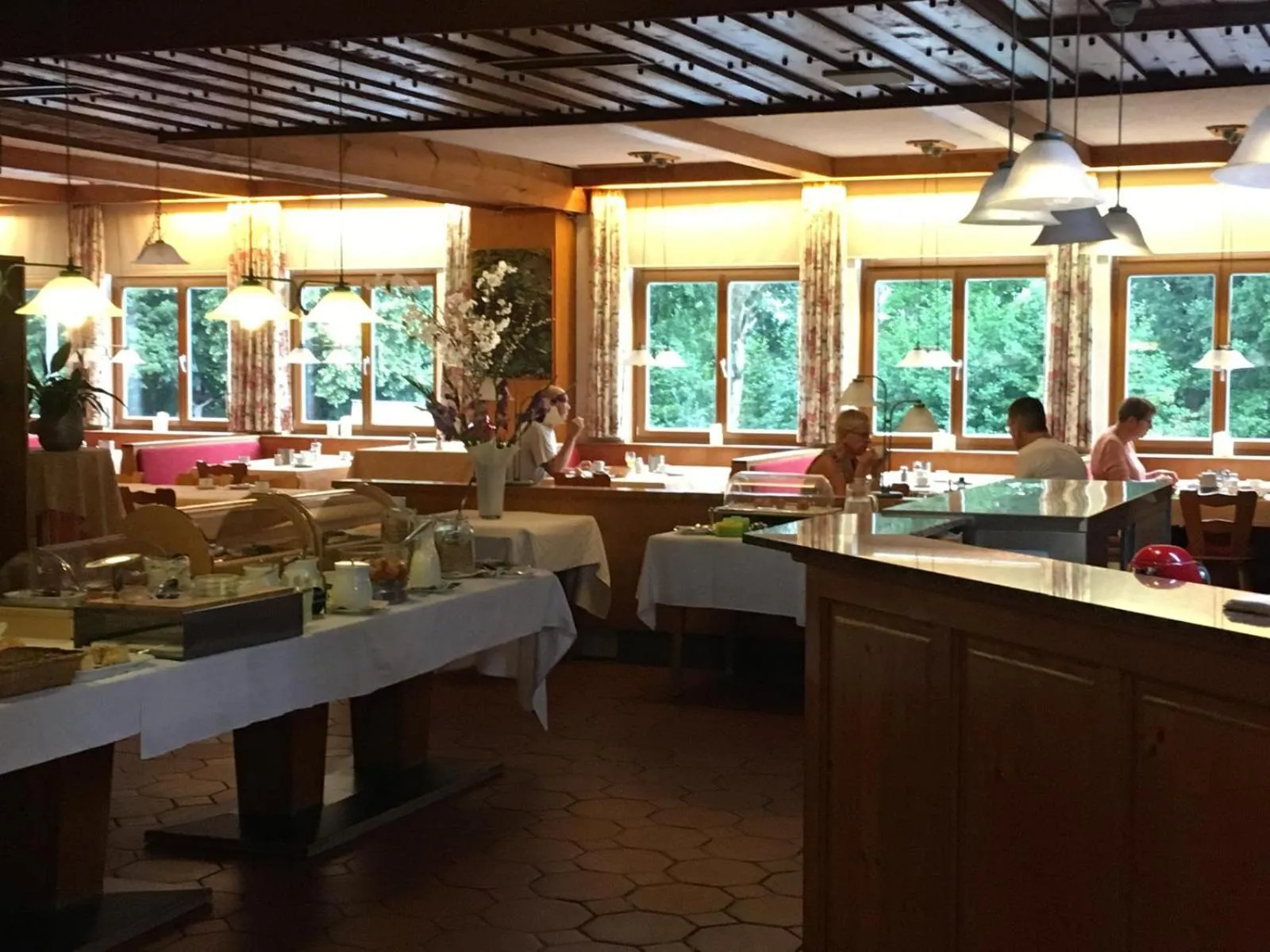 Restaurant/places to eat in Hotel-Restaurant Buger Hof