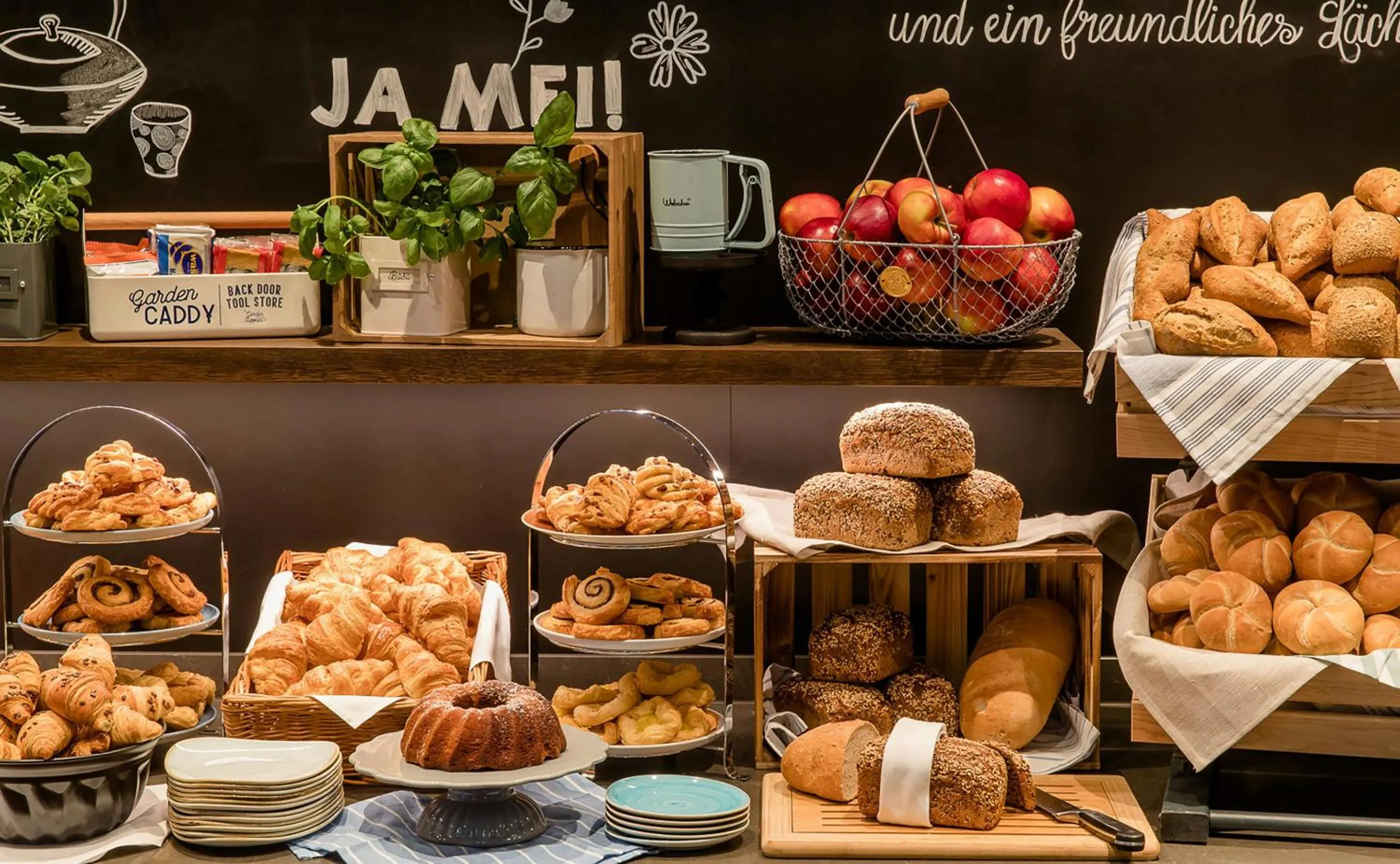 Buffet breakfast in Motel One Hamburg-Altona