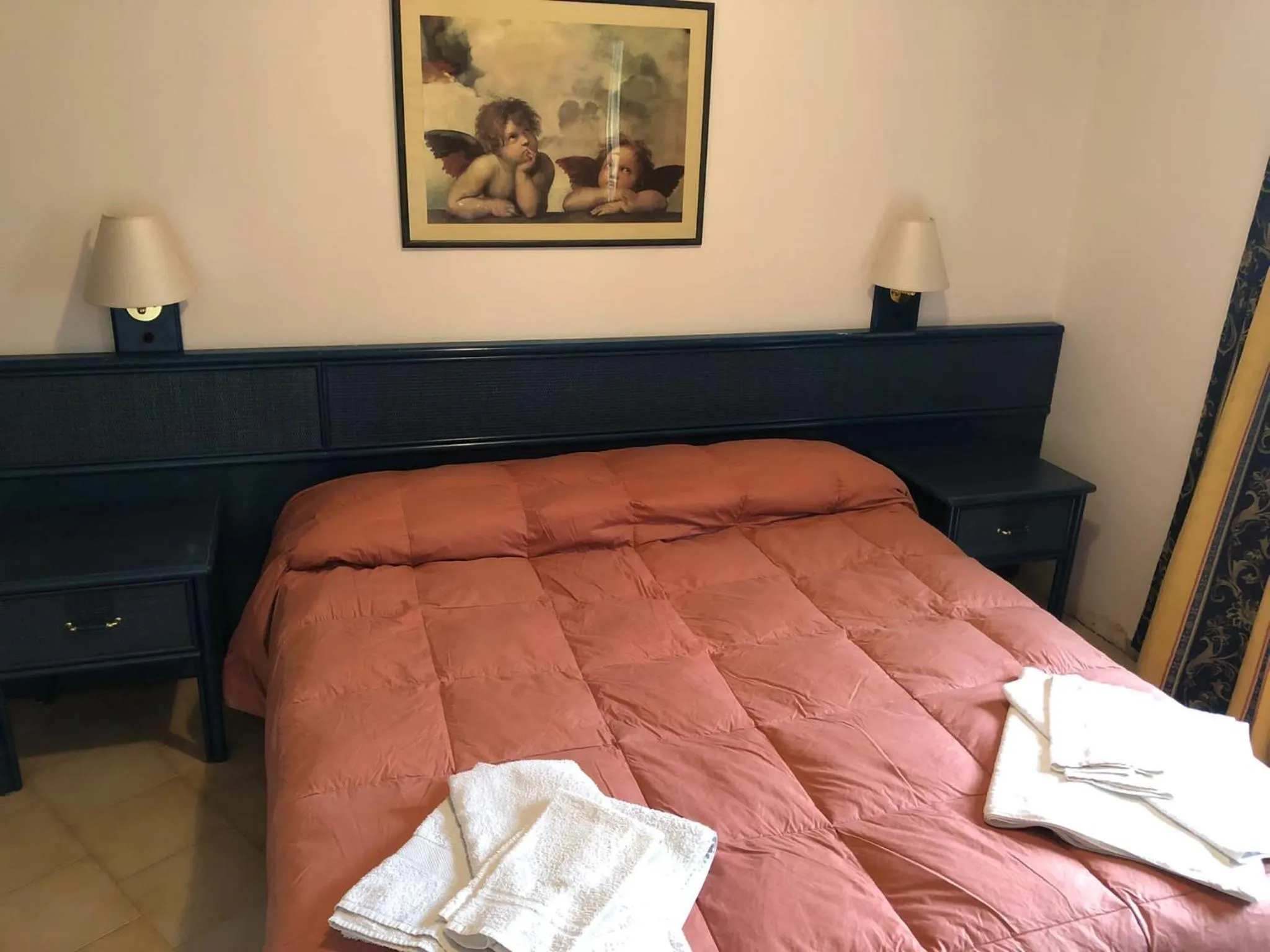 Bed in petit paradis