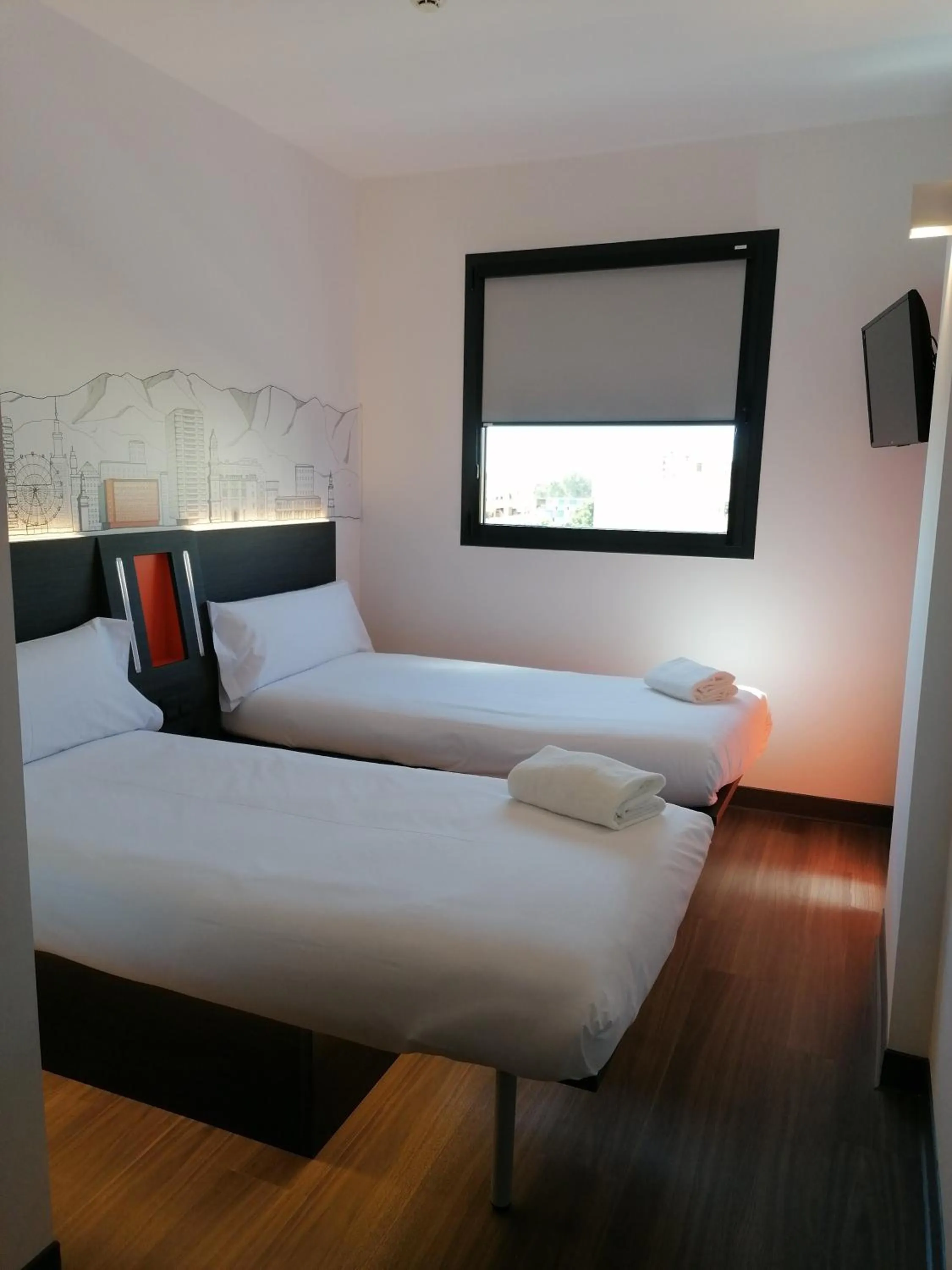 Bed in easyHotel Malaga City Centre