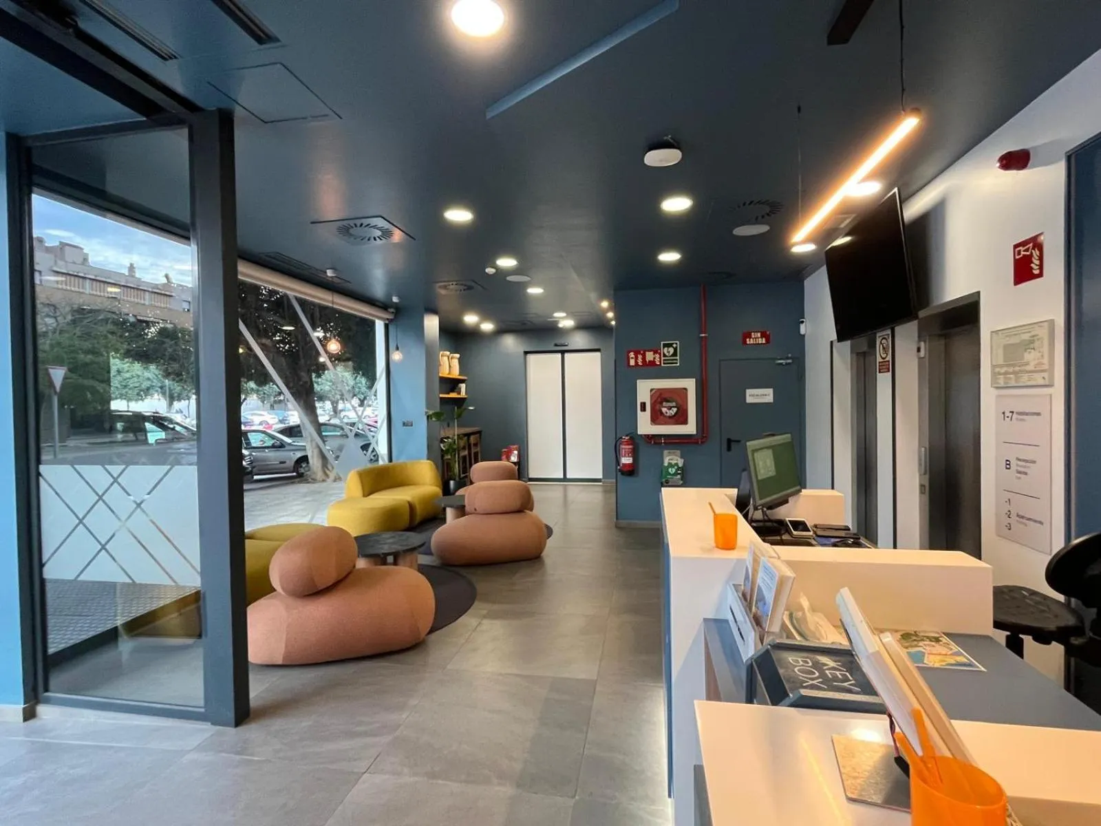 Living room in Four Points Flex by Sheraton Malaga Centre